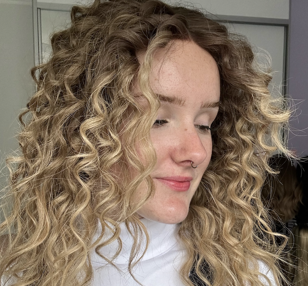 Curly Wigs & Hair Toppers