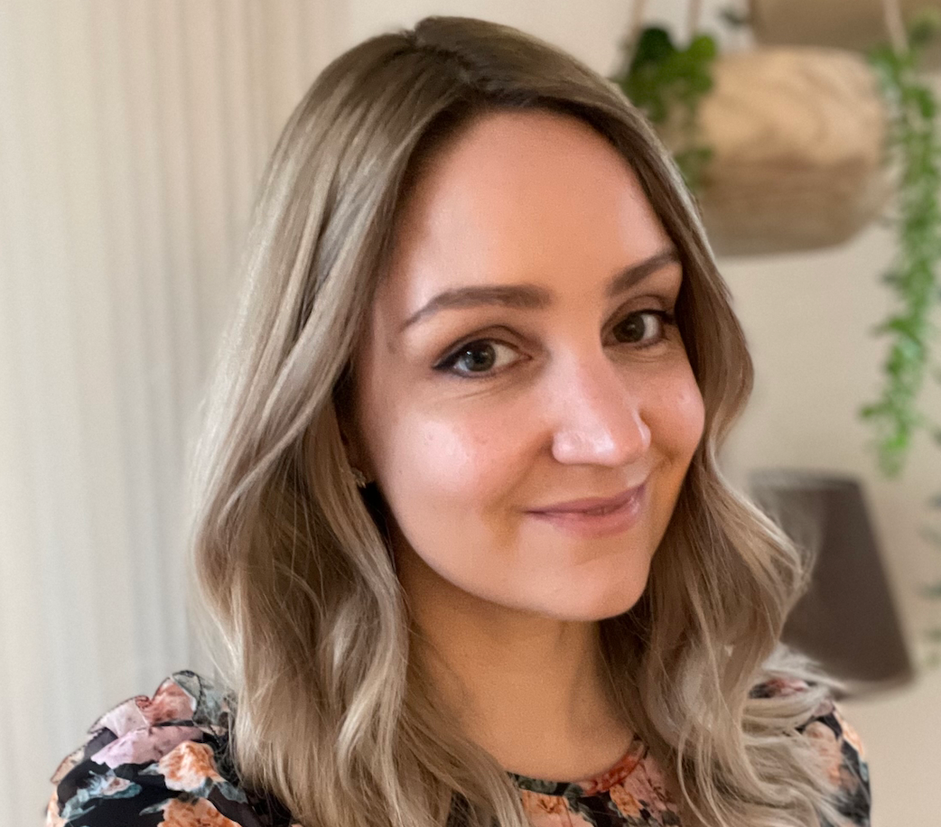 Lace-Front Wigs vs. Non Lace-Front Wigs: Which is Right for You?