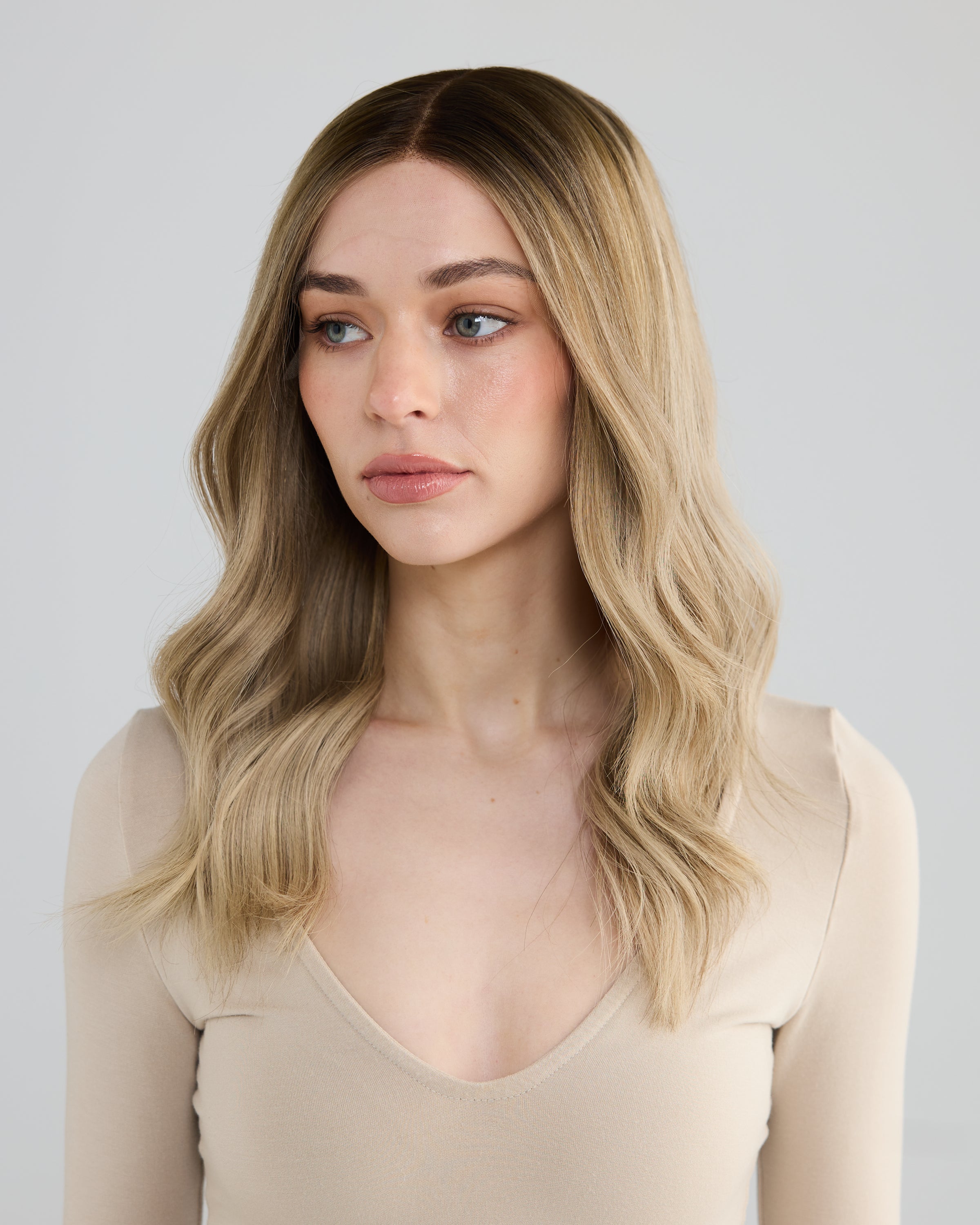 Beige Blonde - Medium / 20 inch // Exclusive Lace Wig