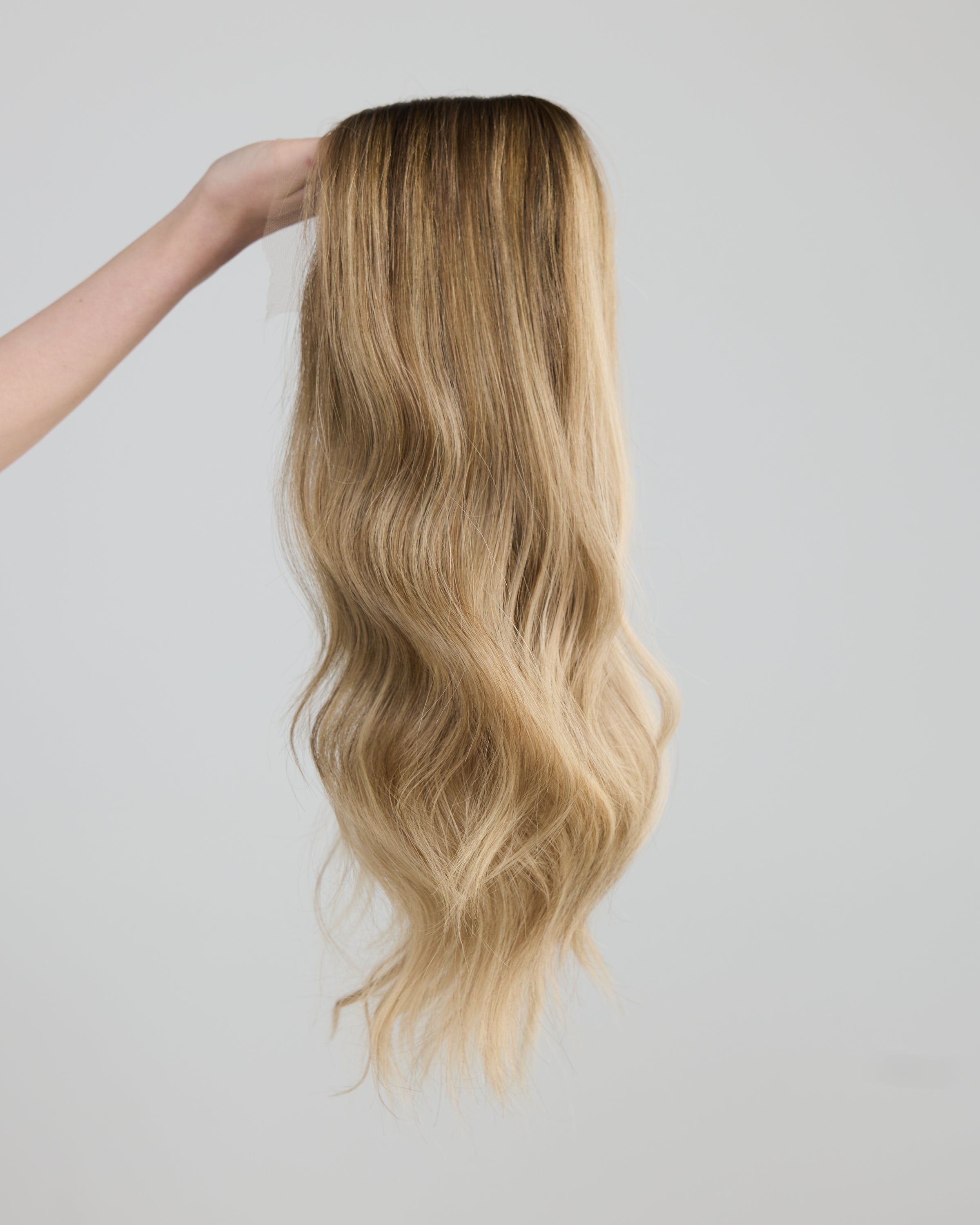 Beige Blonde - Medium / 20 inch // Exclusive Lace Wig