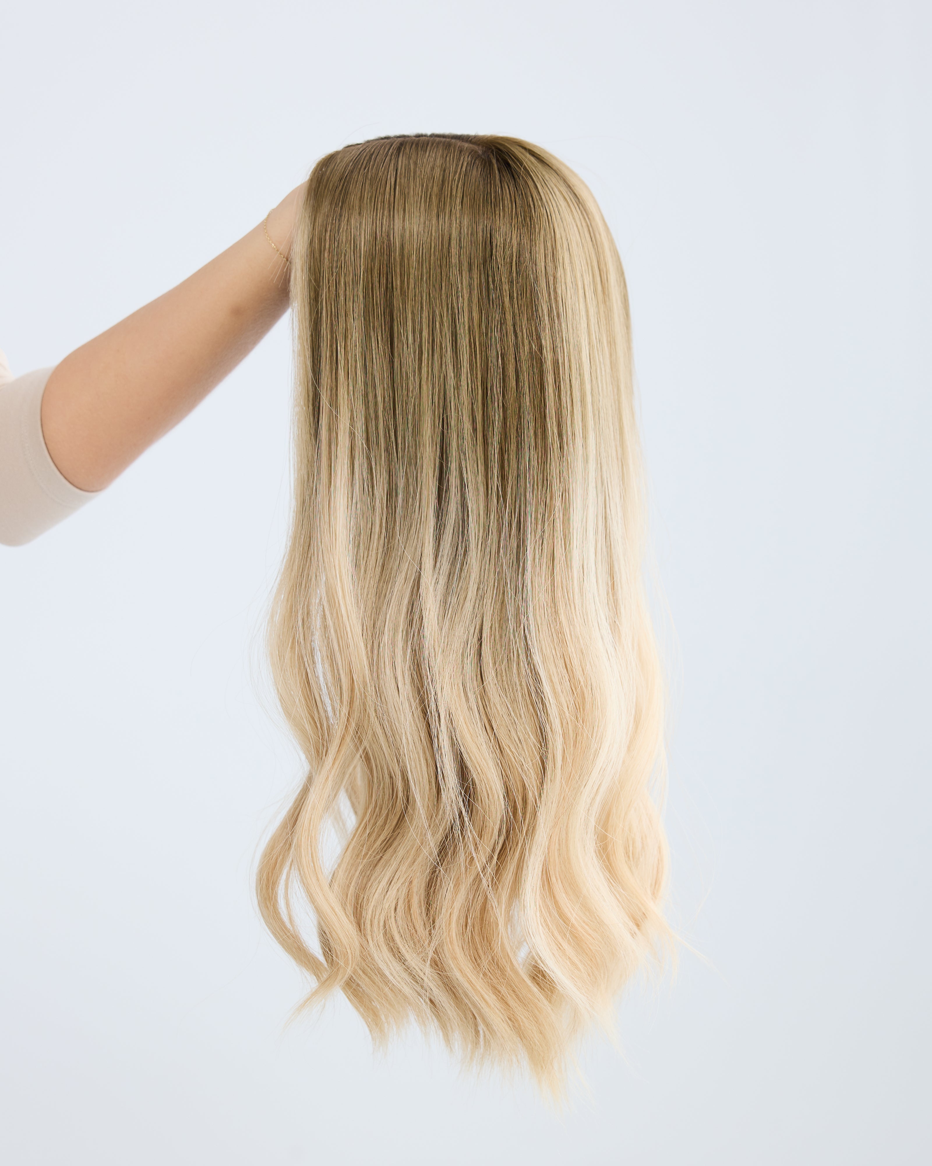 Champagne Blonde // Silk Topper