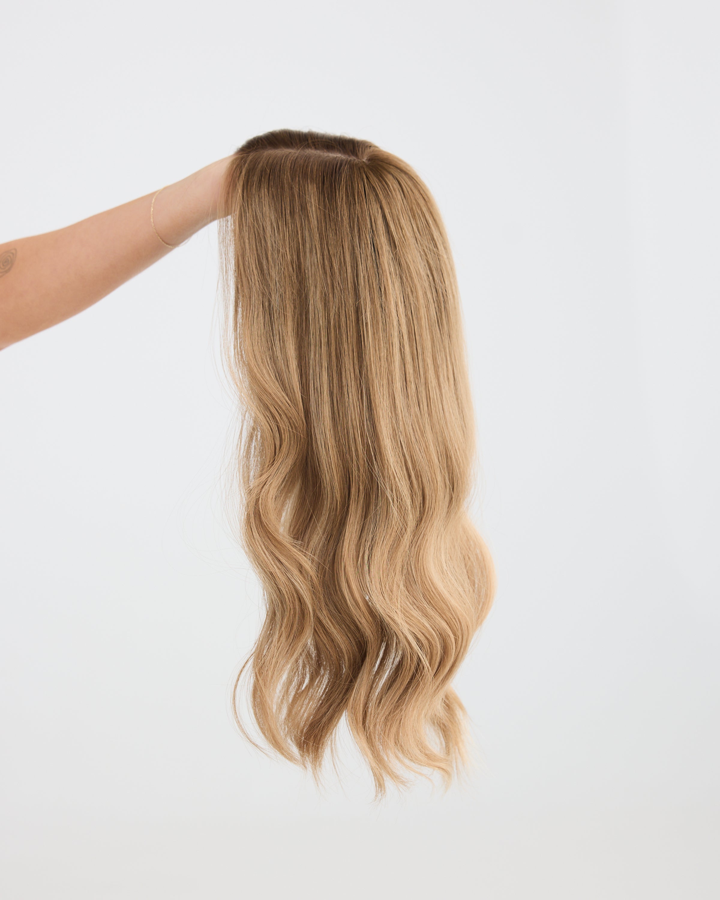 Champagne Blonde // Lusta Silk Topper