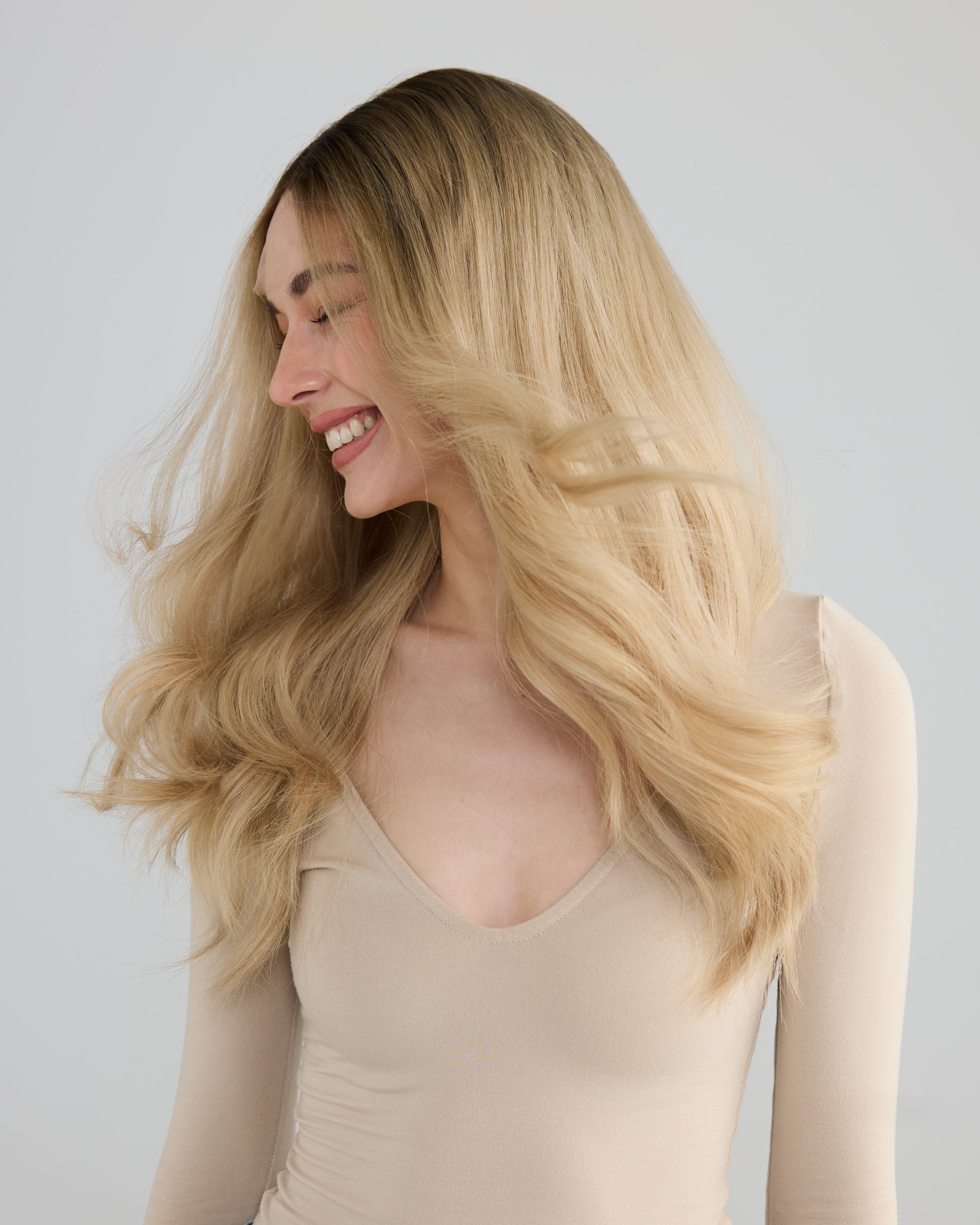 Coconut Cream - Medium / 24 inch // Exclusive Lace Wig