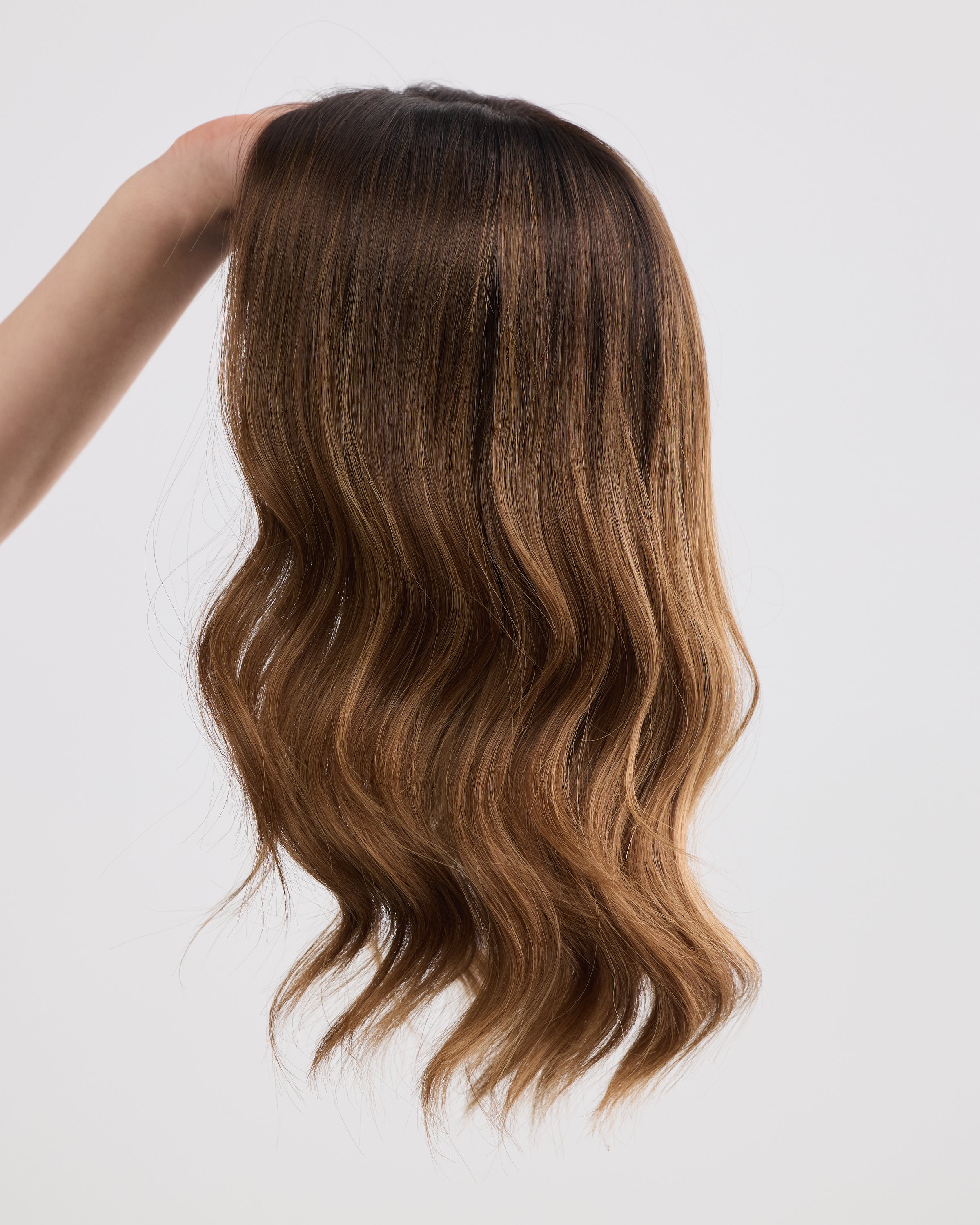 GOLDEN BRUNETTE // LACE TOPPER