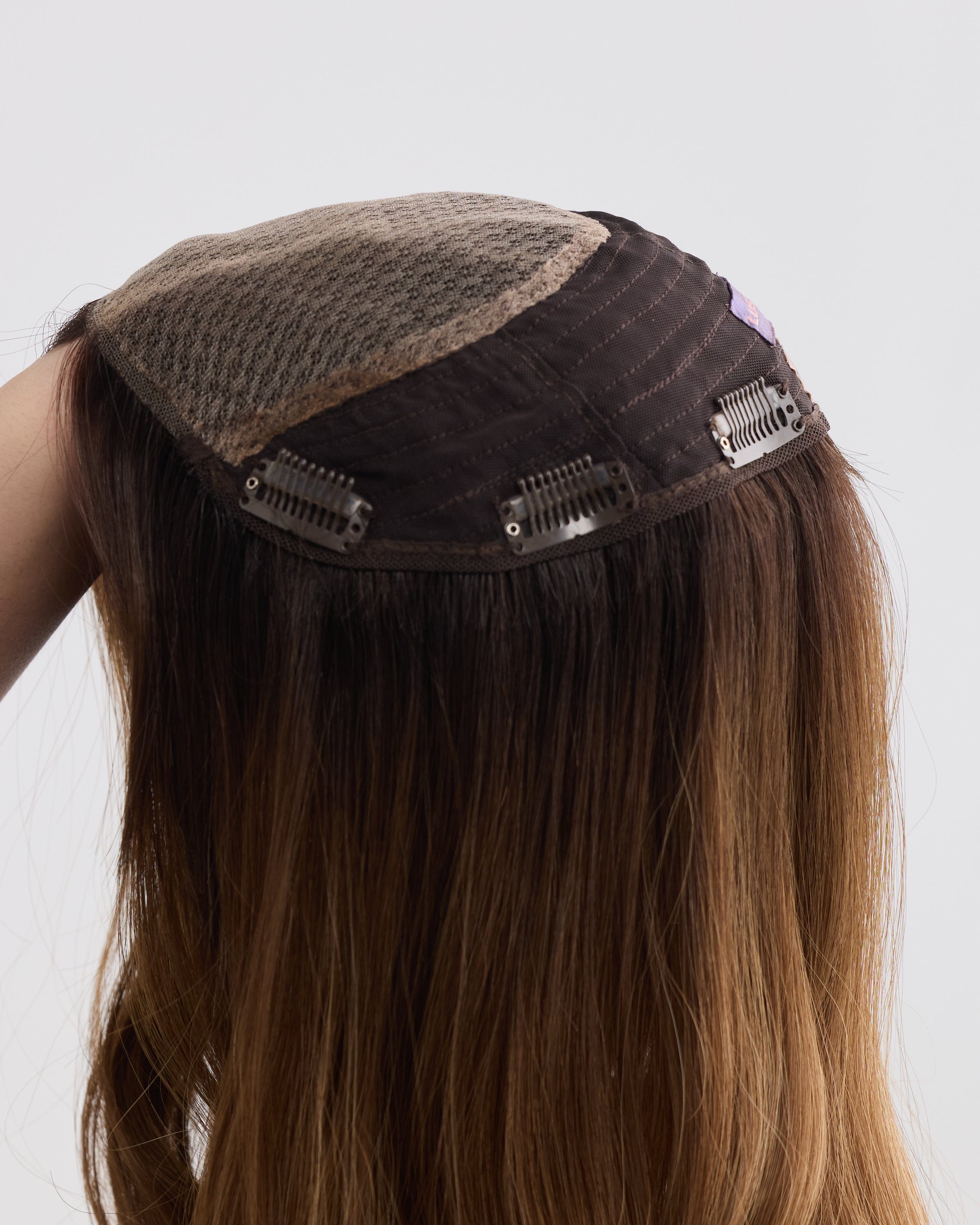 GOLDEN BRUNETTE // LACE TOPPER