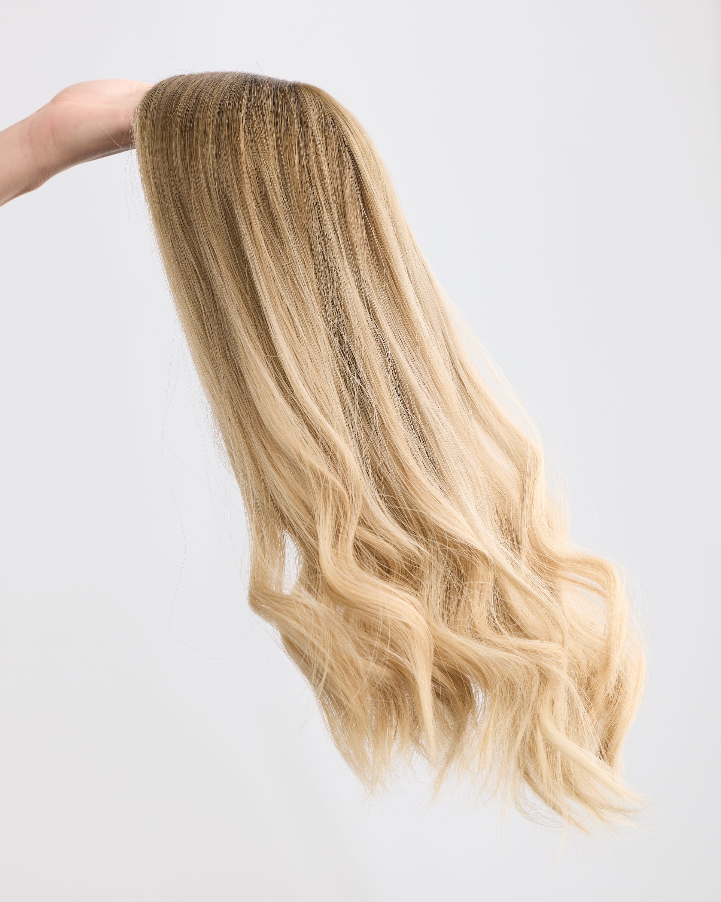 CHAMPAGNE BLONDE // SILK TOPPER