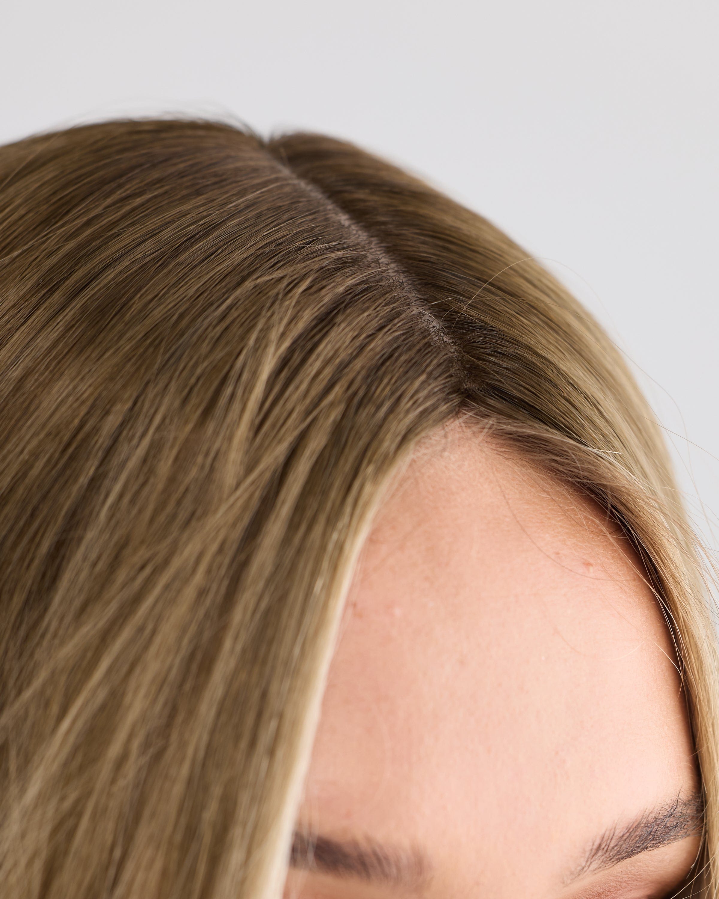 CHAMPAGNE BLONDE // SILK TOPPER