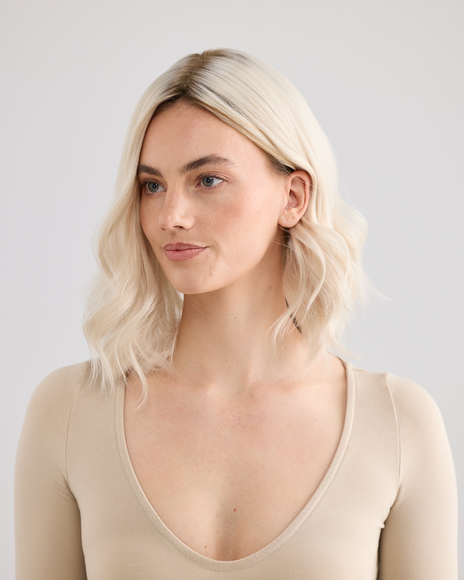WHITE BLONDE // SILK TOPPER // 14 INCHES // 8x8 CAP