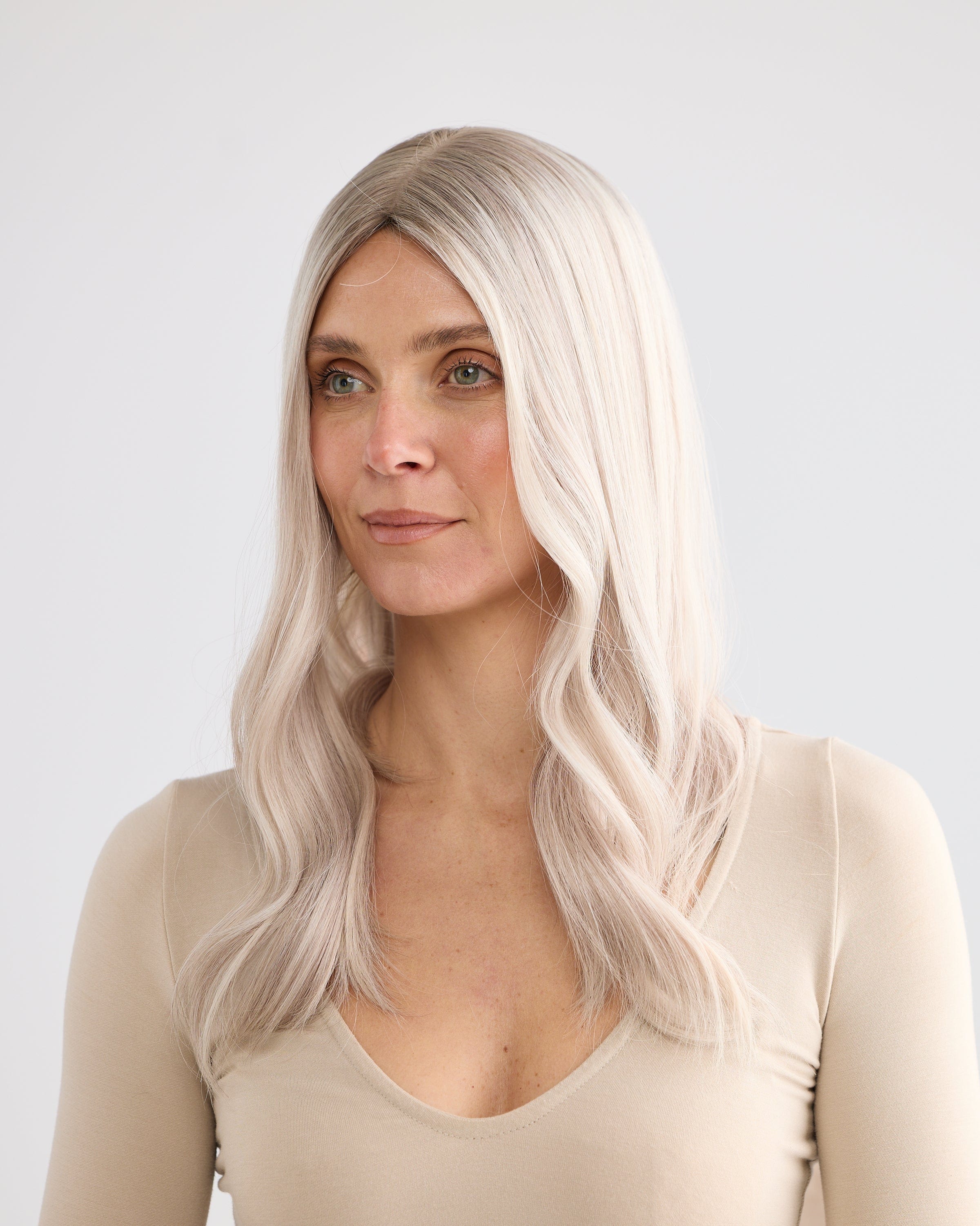 DIMENSIONAL SMOKEY SILVER  // SILK TOPPER // 18 INCHES // 8x8 CAP