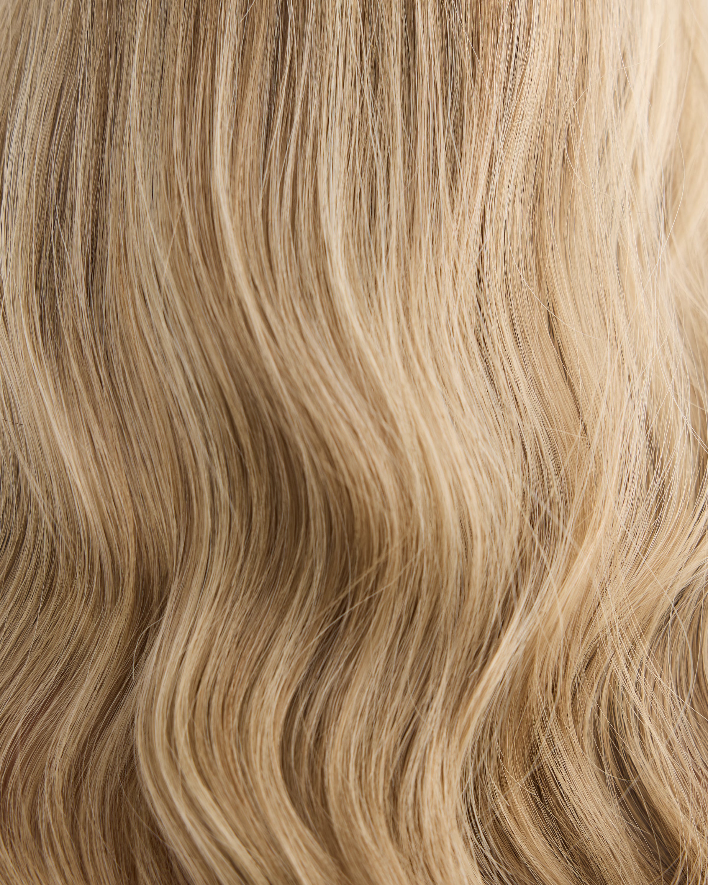 Vanilla Blonde // Lusta Silk Topper