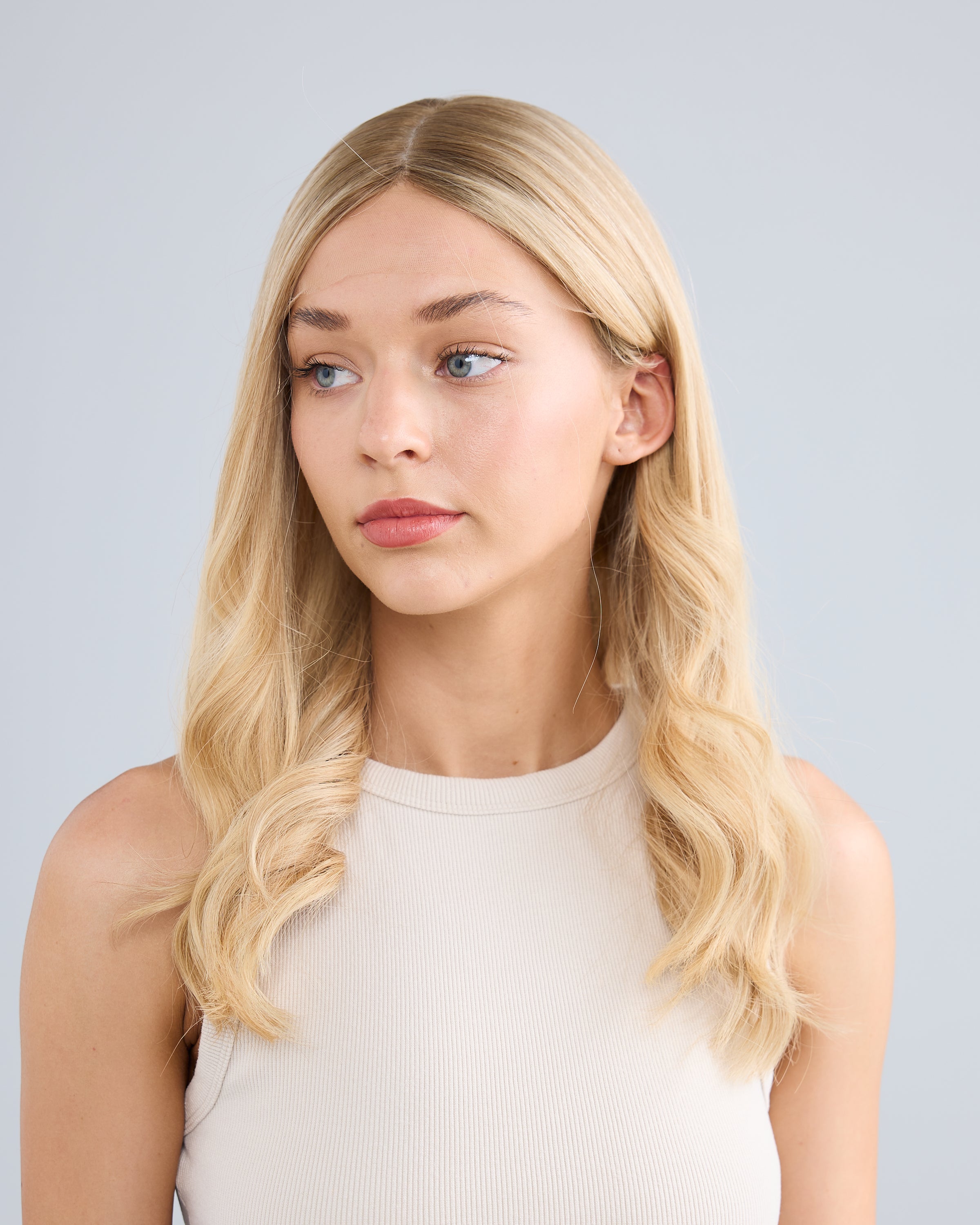 SOFT ROOTED BLONDE // GAME CHANGER WIG // 20 INCHES // L CAP