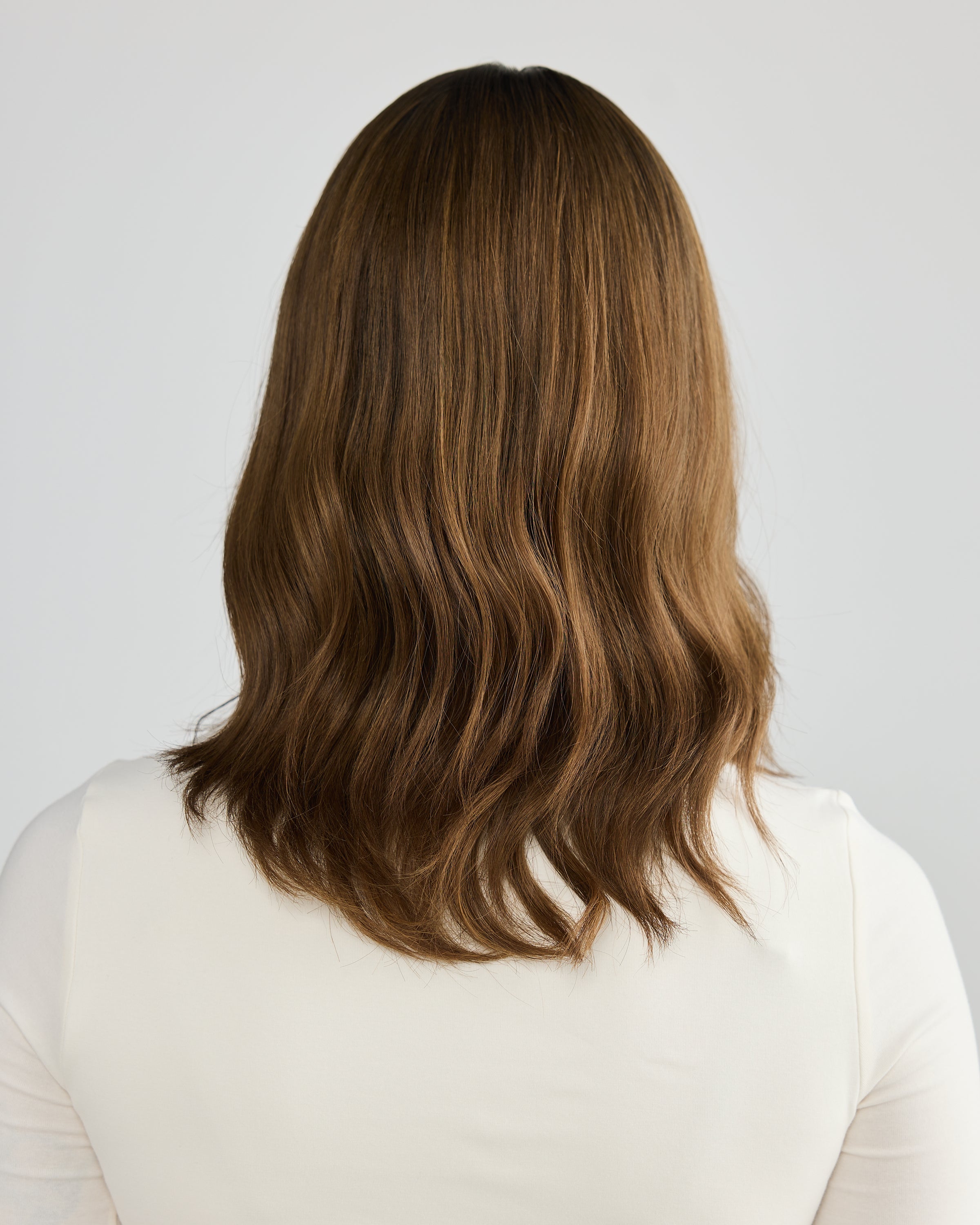 NEUTRAL BRUNETTE BALAYAGE // GAME CHANGER WIG // 16 INCHES // M CAP