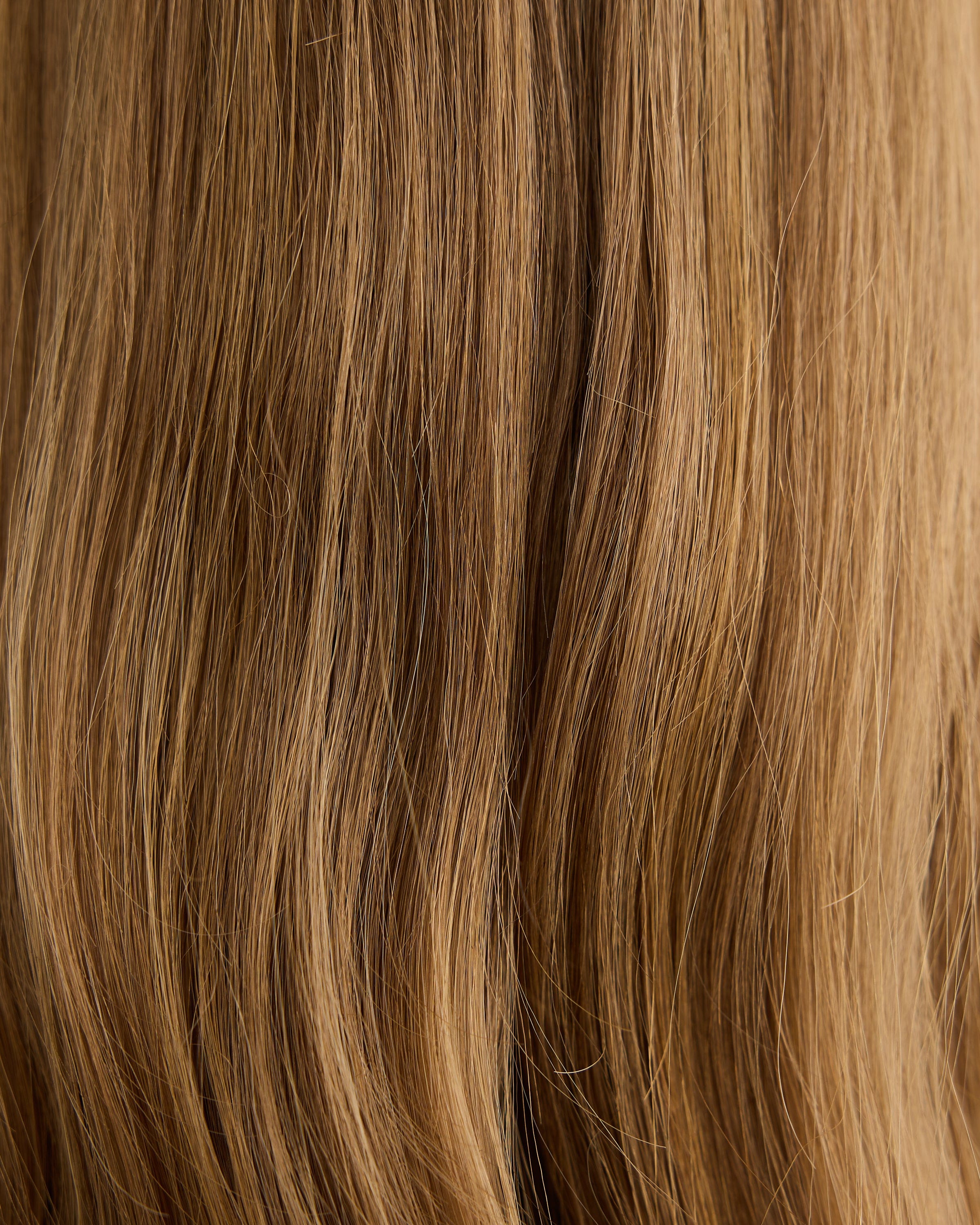 GOLDEN LIGHT BRUNETTE // GAME CHANGER WIG // 20 INCHES // XS CAP