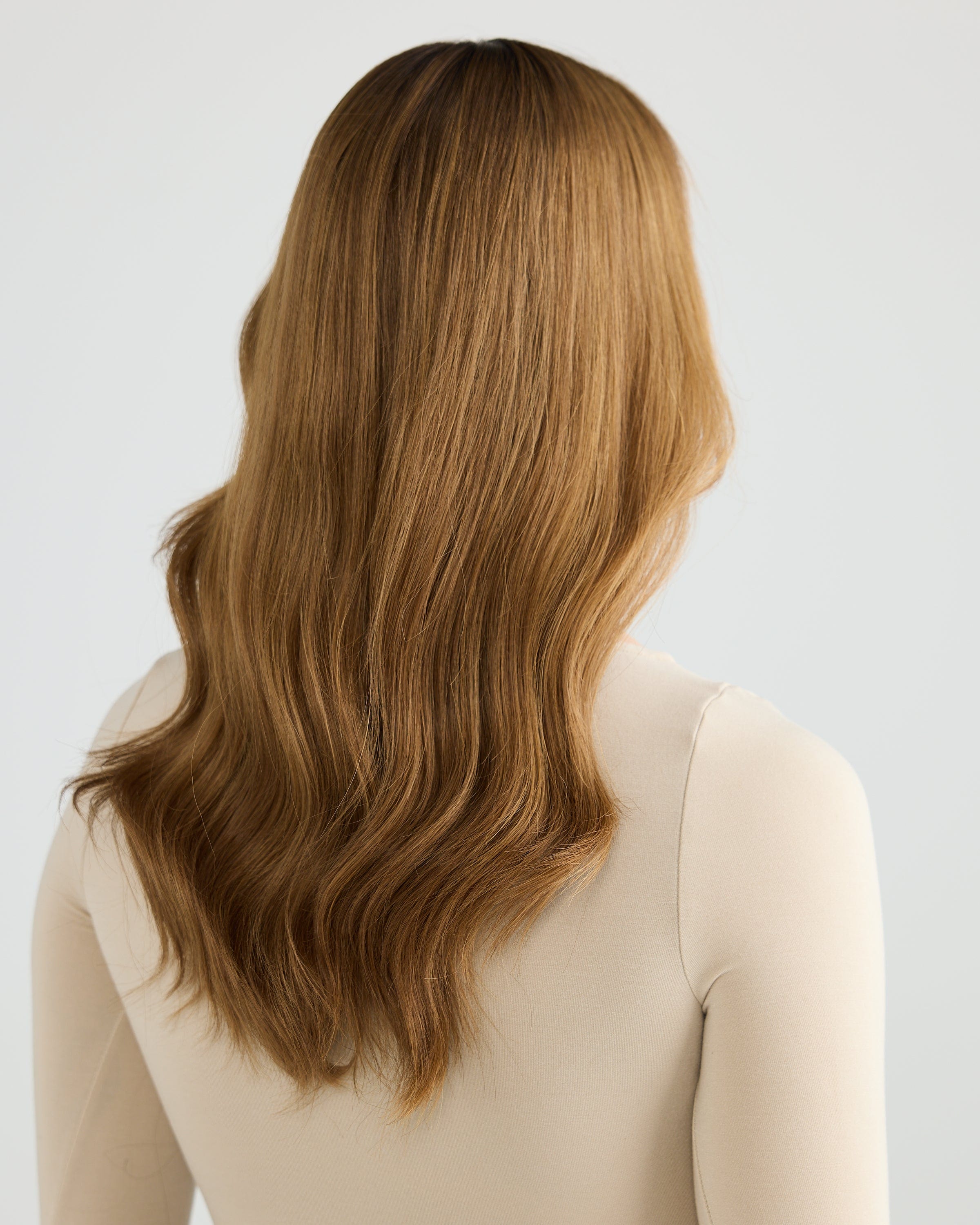 GOLDEN LIGHT BRUNETTE // GAME CHANGER WIG // 20 INCHES // XS CAP