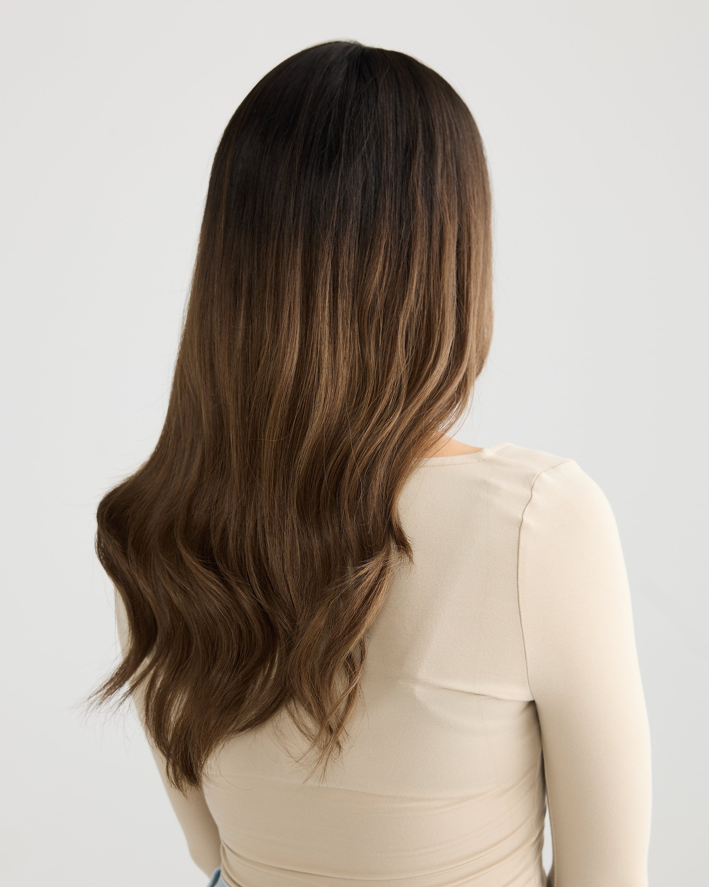 ASH DEPTH // GAME CHANGER WIG // 22 INCHES // S CAP