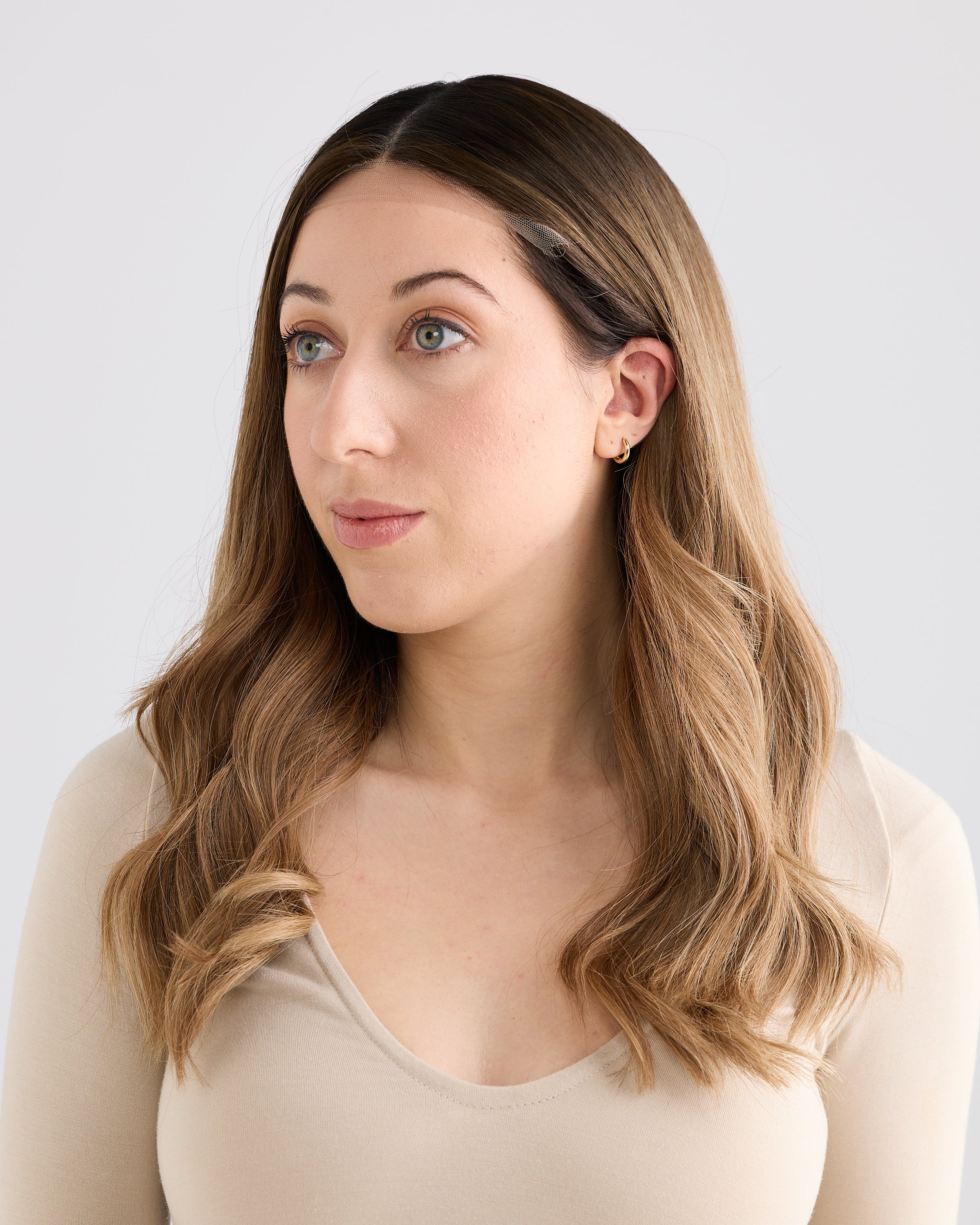 SOFT BRUNETTE BALAYAGE // GAME CHANGER WIG // 20 INCHES // S CAP