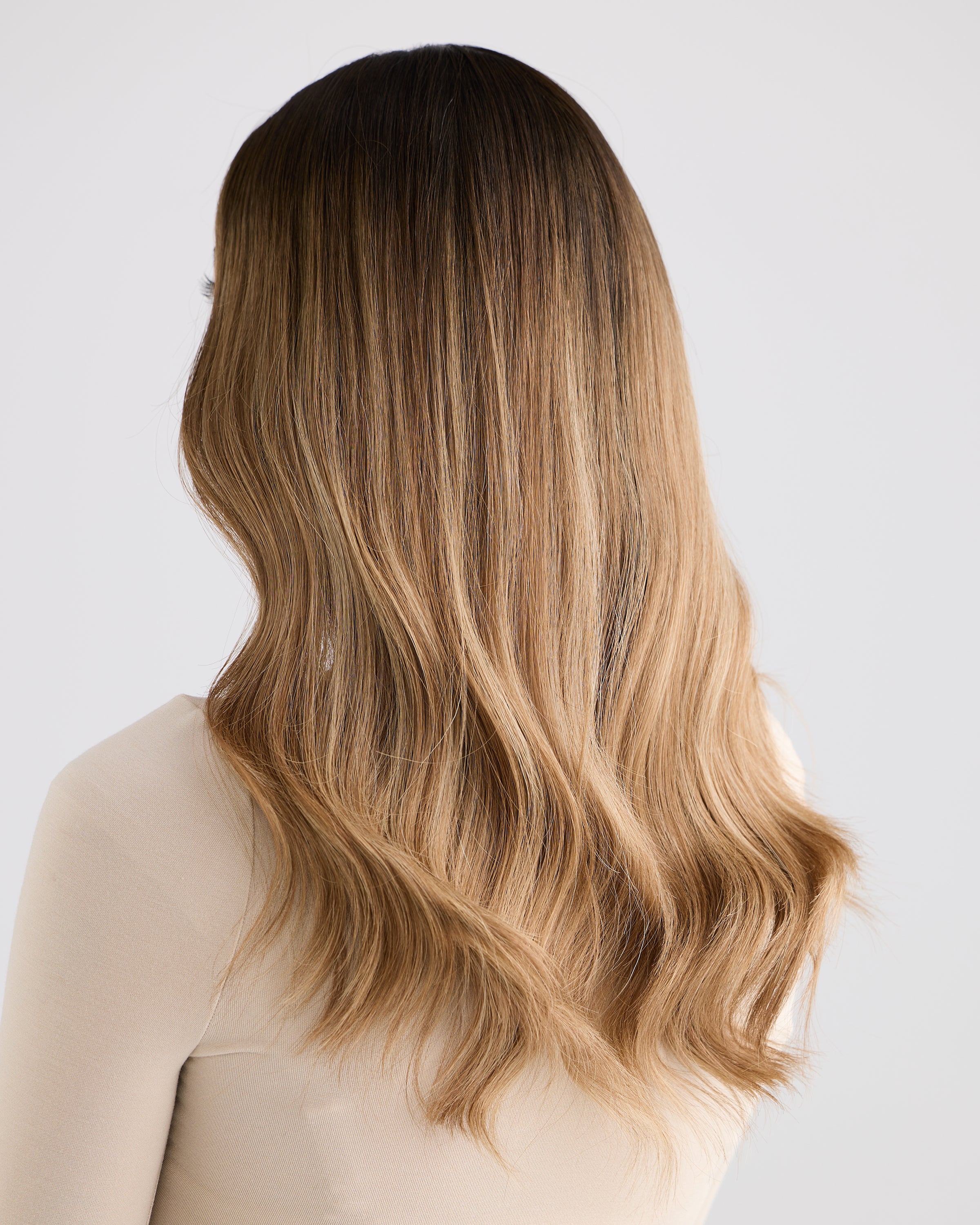 SOFT BRUNETTE BALAYAGE // GAME CHANGER WIG // 20 INCHES // S CAP