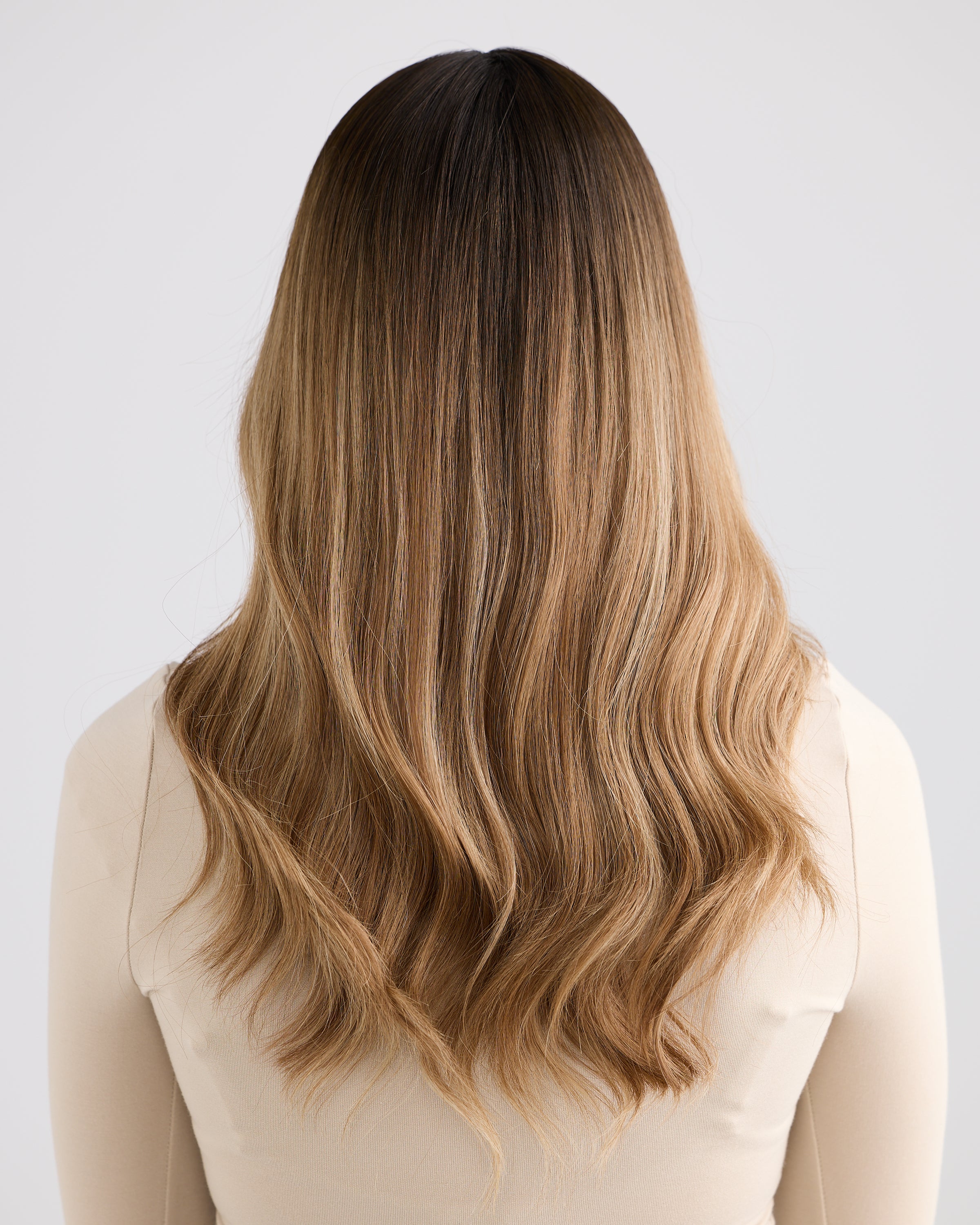 SOFT BRUNETTE BALAYAGE // GAME CHANGER WIG // 20 INCHES // S CAP