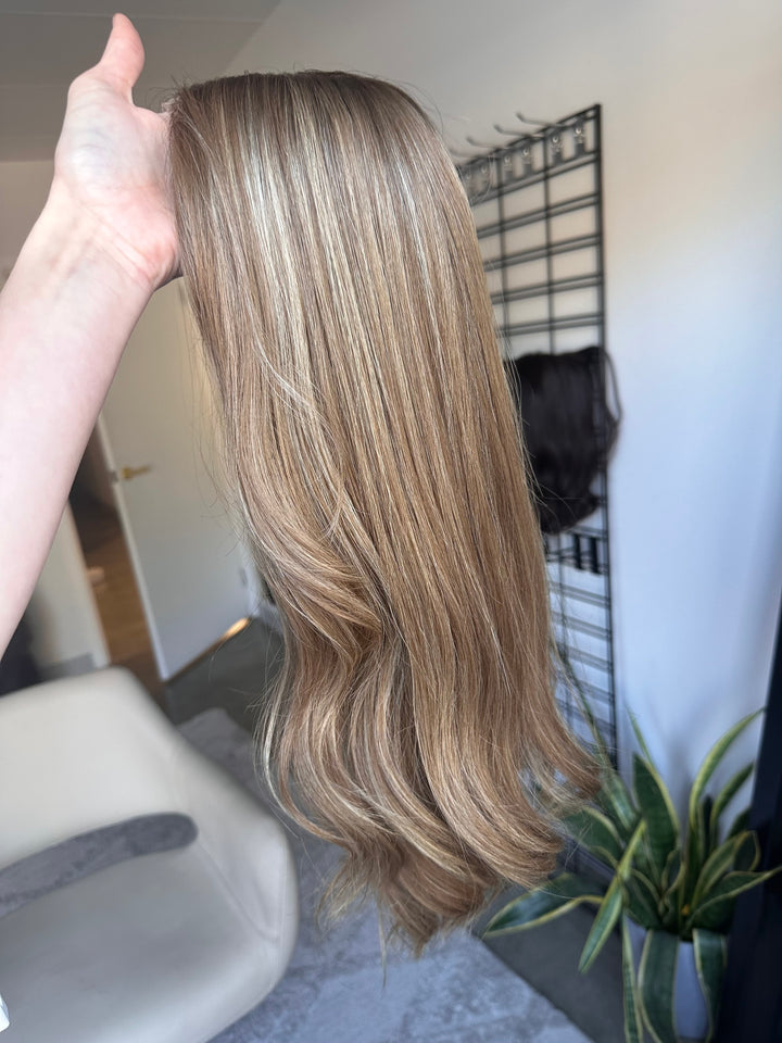 Dimensional Beige Blonde Game Changer Wig // M Cap // 20 Inches