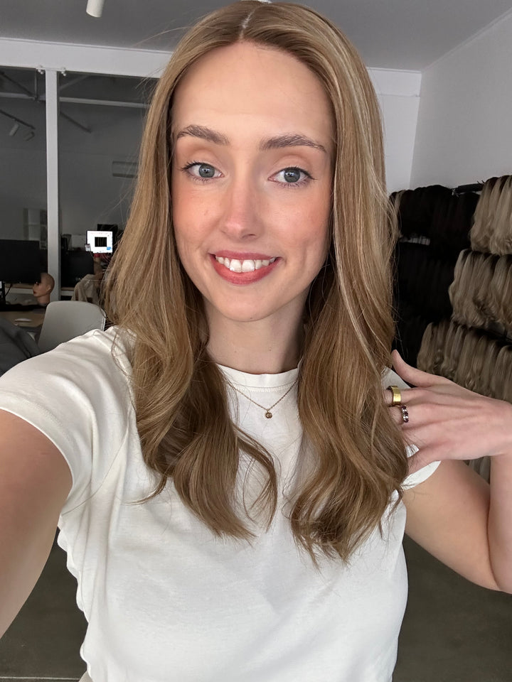 Dimensional Beige Blonde Game Changer Wig // M Cap // 20 Inches