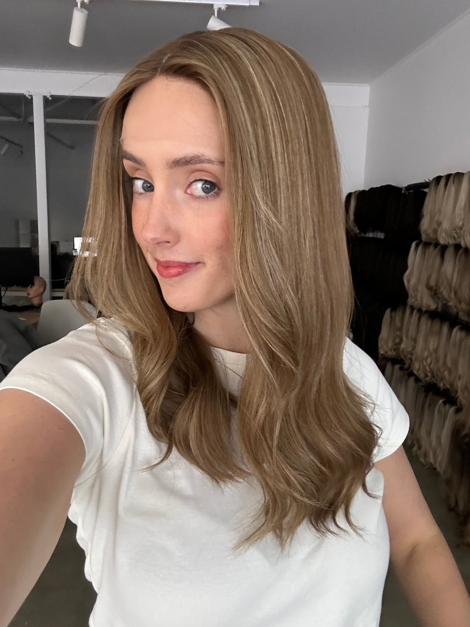 Dimensional Beige Blonde Game Changer Wig // M Cap // 20 Inches
