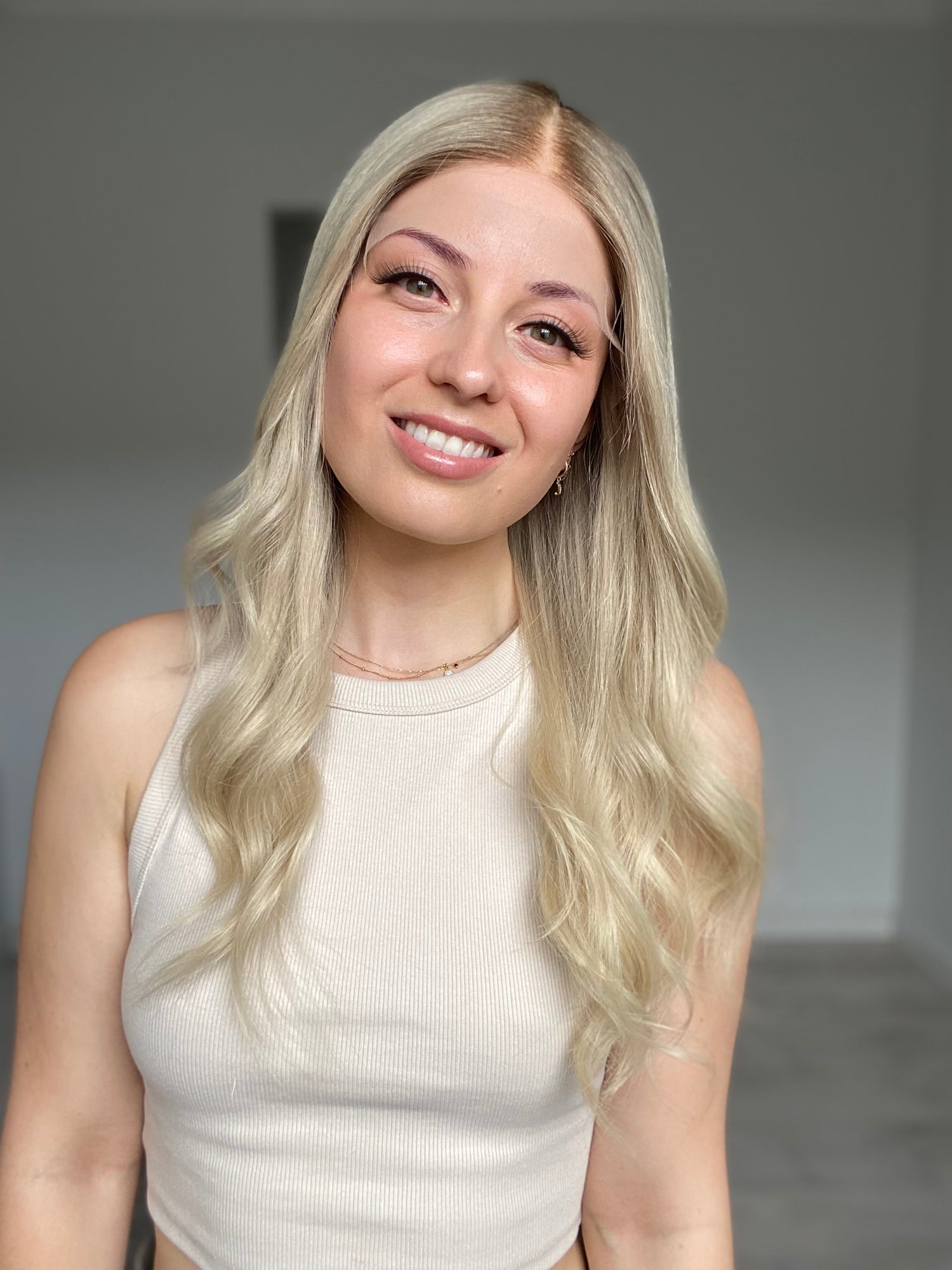 Light Ash Blonde // Luxe Wig // 24 Inches // M Cap
