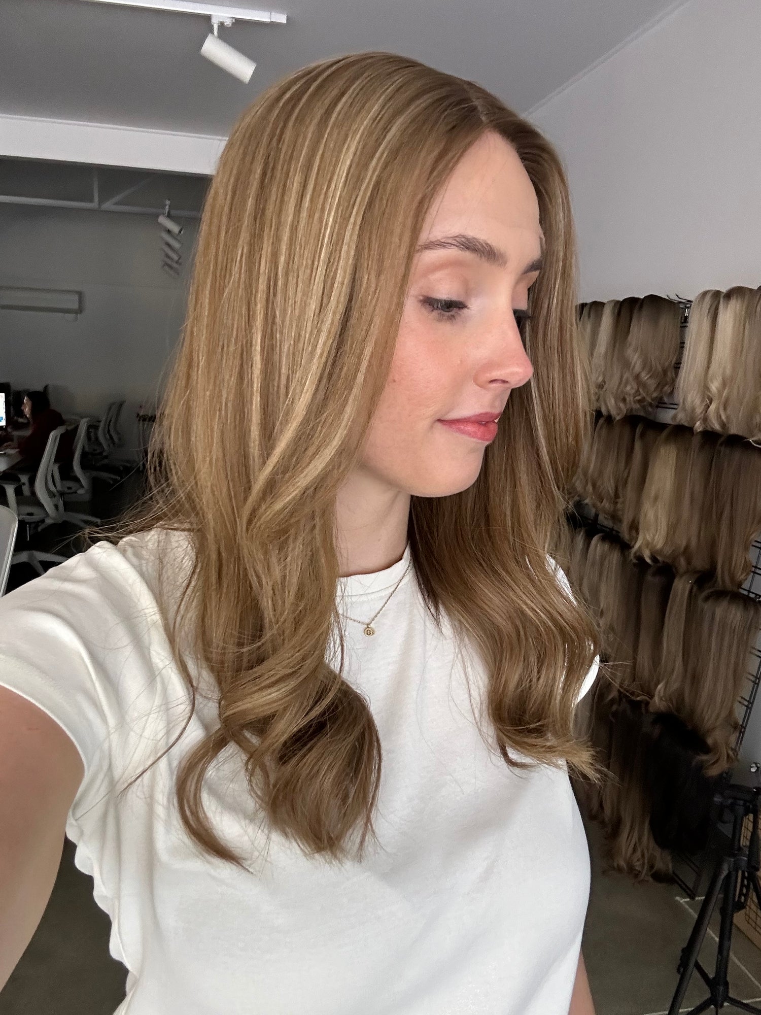 Dimensional Beige Blonde Game Changer Wig // M Cap // 20 Inches