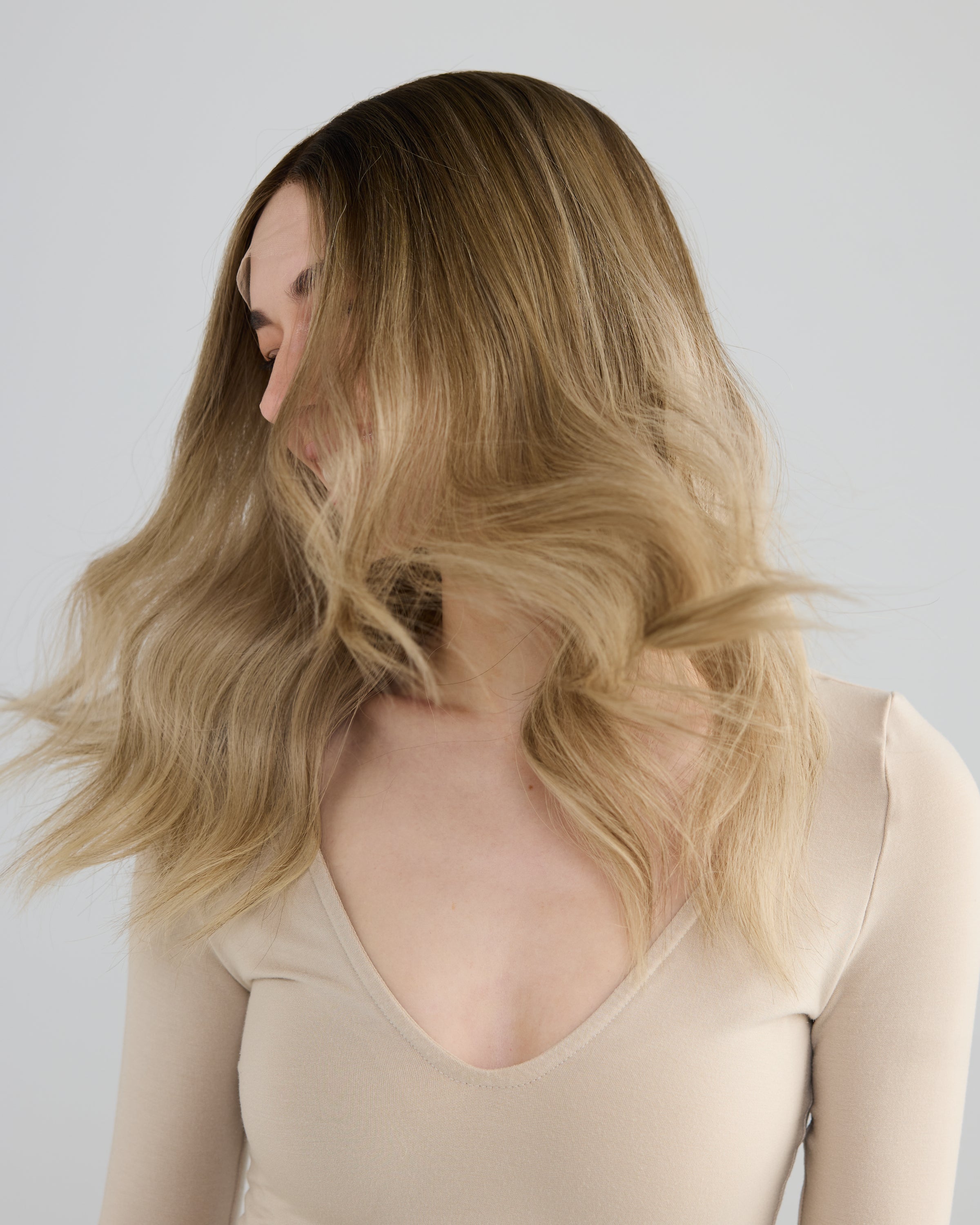 Beige Blonde - Medium / 20 inch // Exclusive Lace Wig