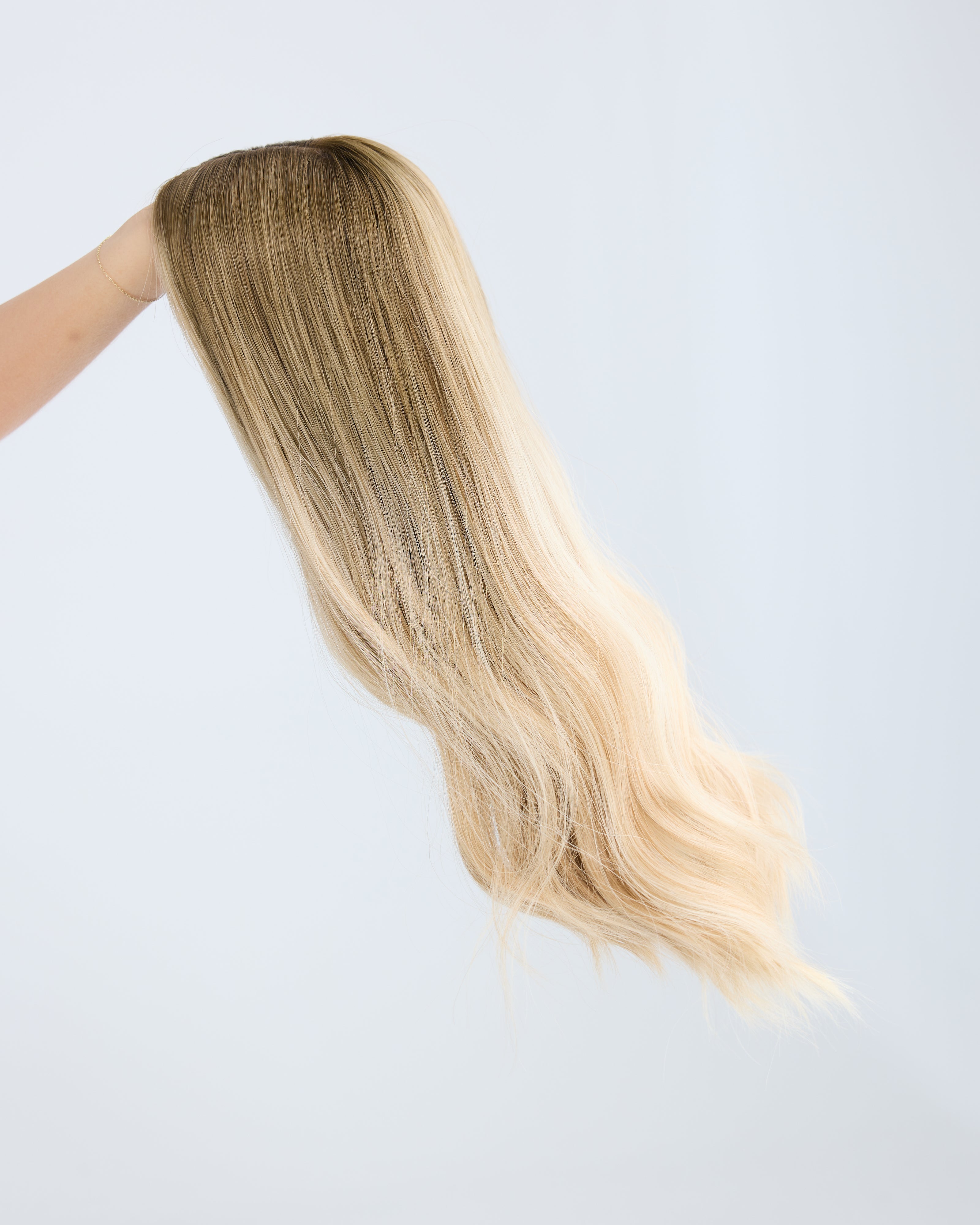 Champagne Blonde // Silk Topper