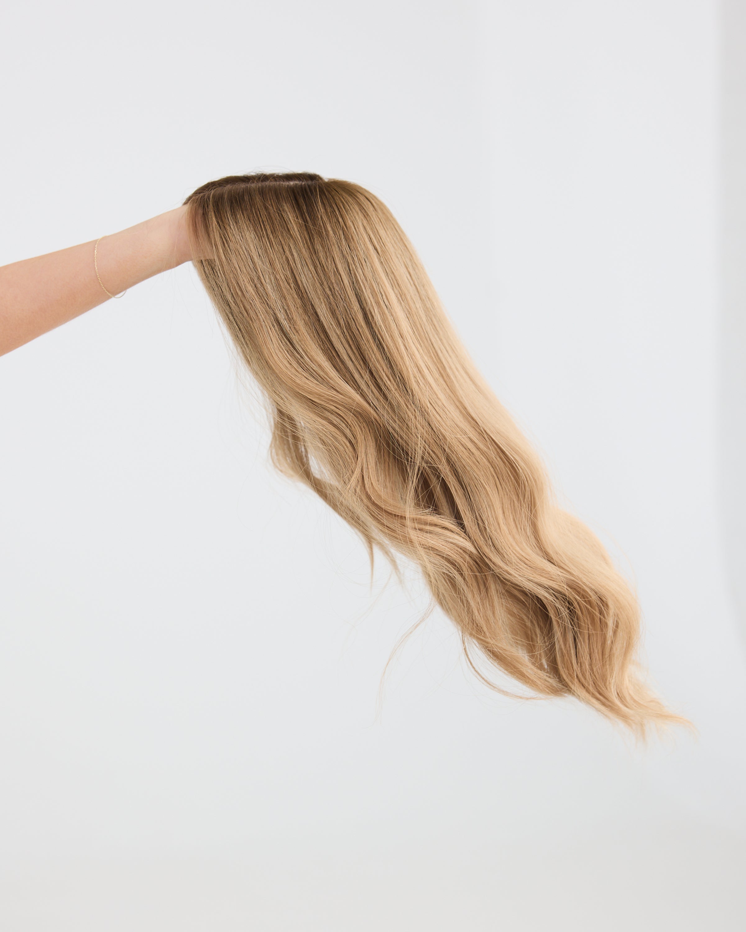 Champagne Blonde // Lusta Silk Topper