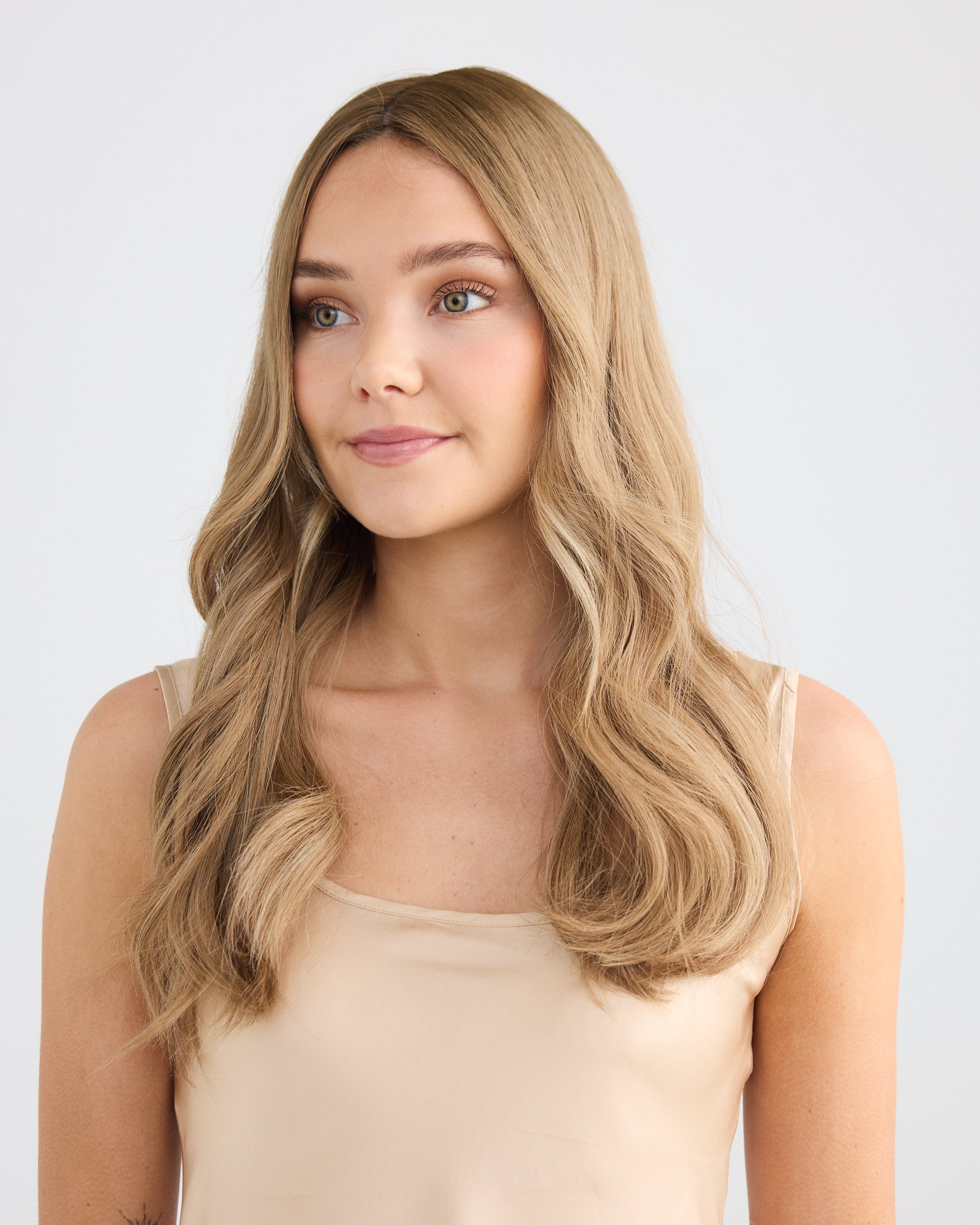 Champagne Blonde // Lusta Silk Topper