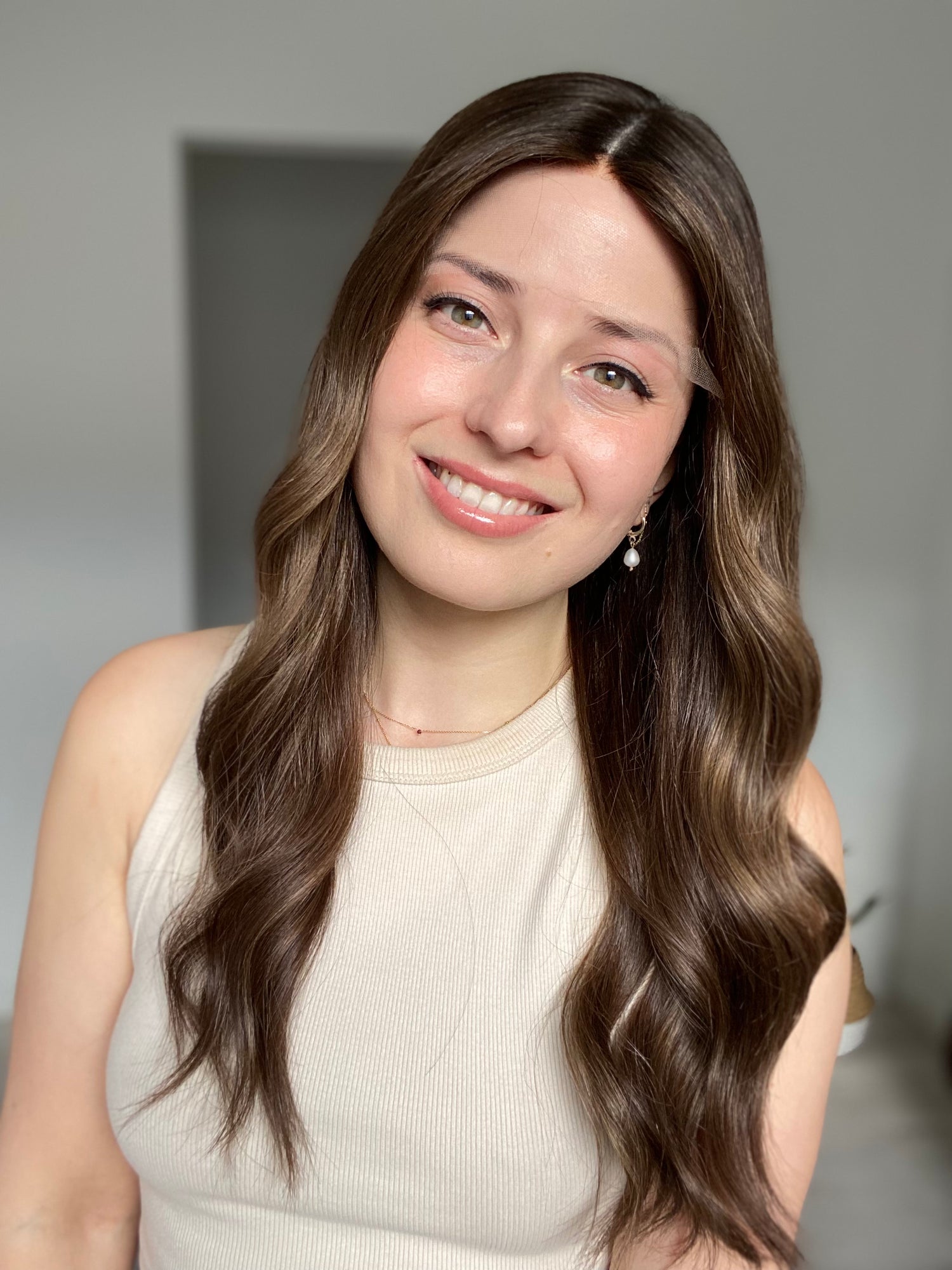 Medium Dimensional Brunette // Game Changer Wig // 24 inches // S Cap