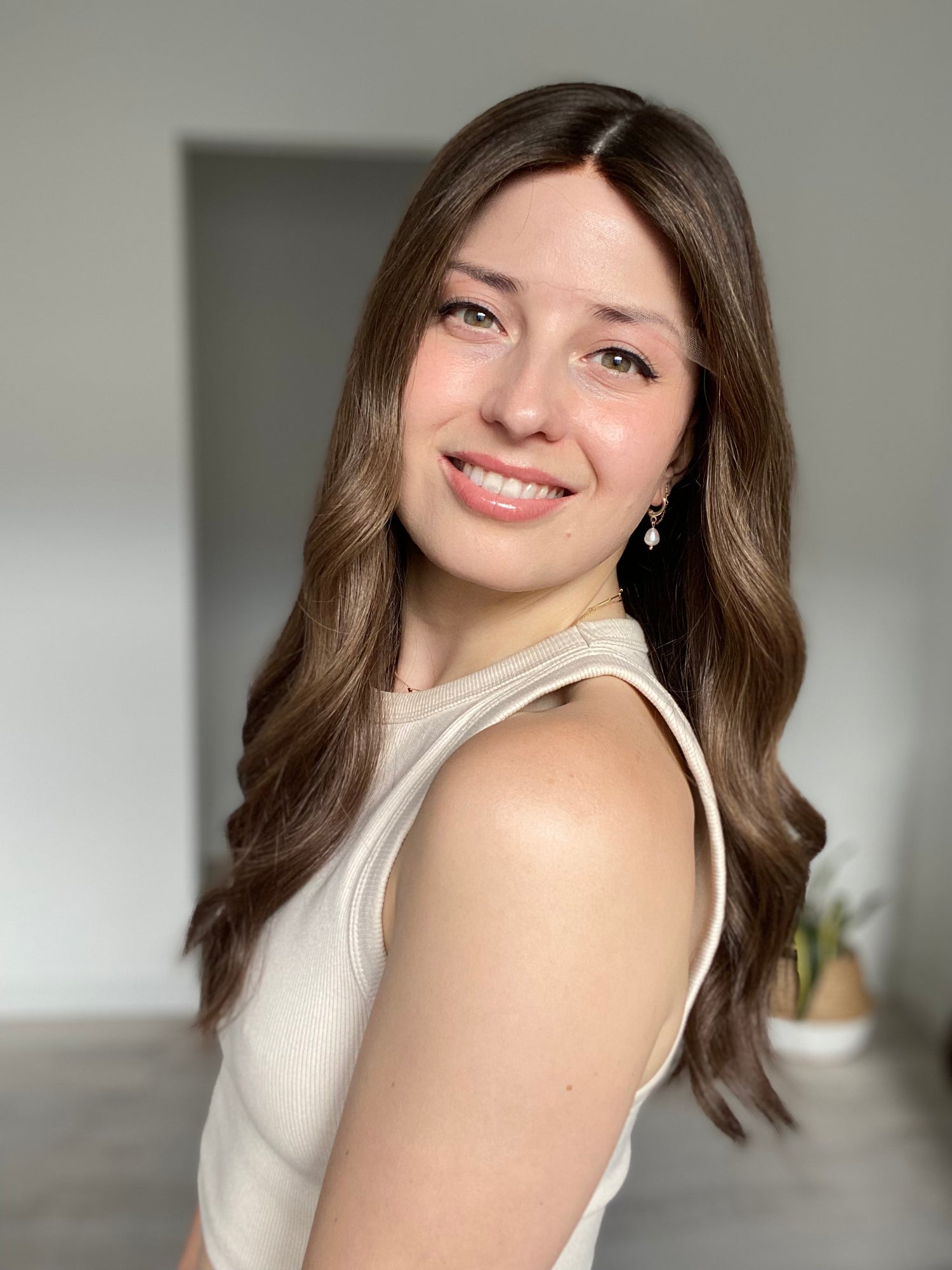 Medium Dimensional Brunette // Game Changer Wig // 24 inches // S Cap