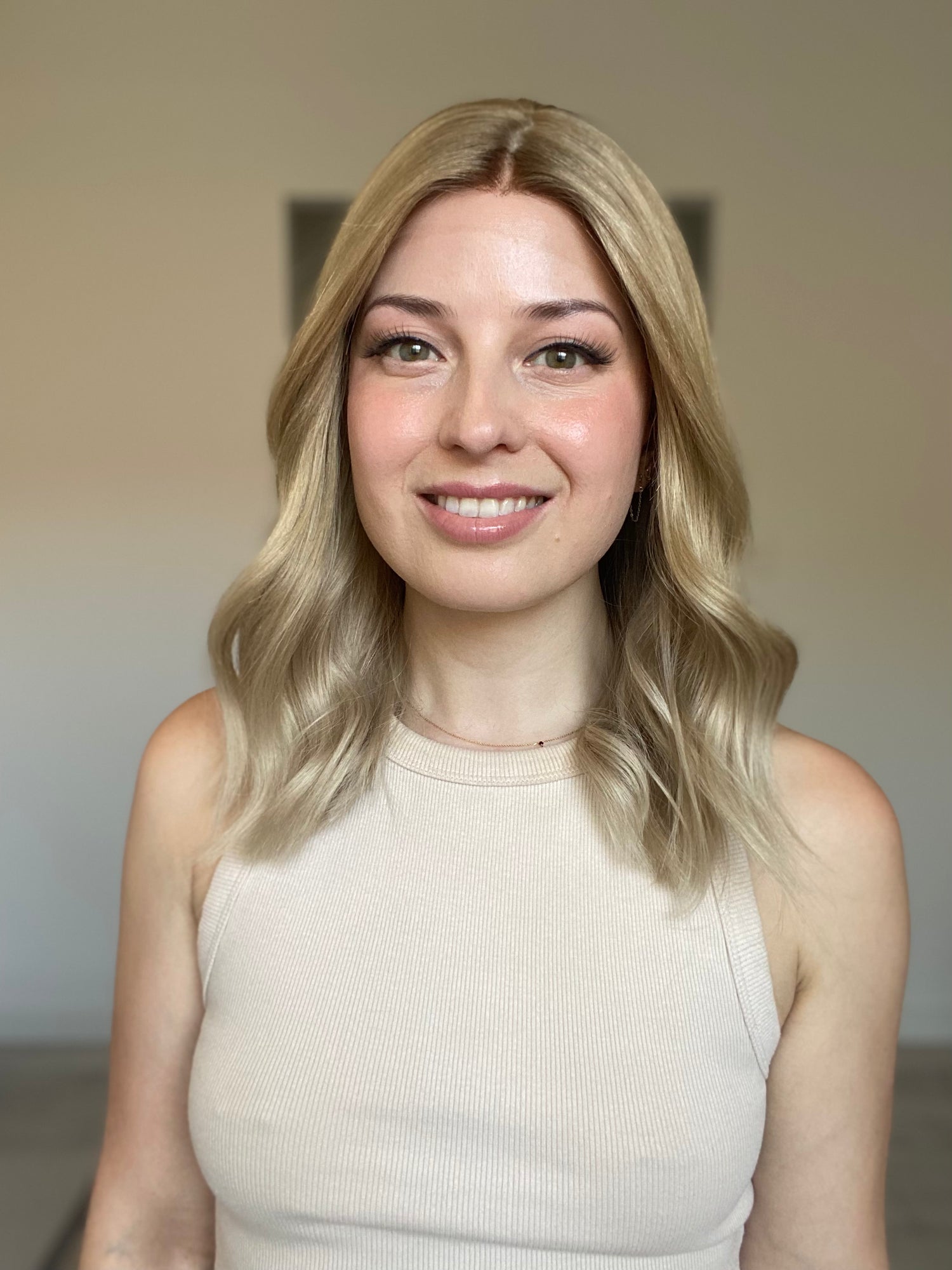Bright Rooted Blonde // Game Changer Wig // 16 Inches // M Cap