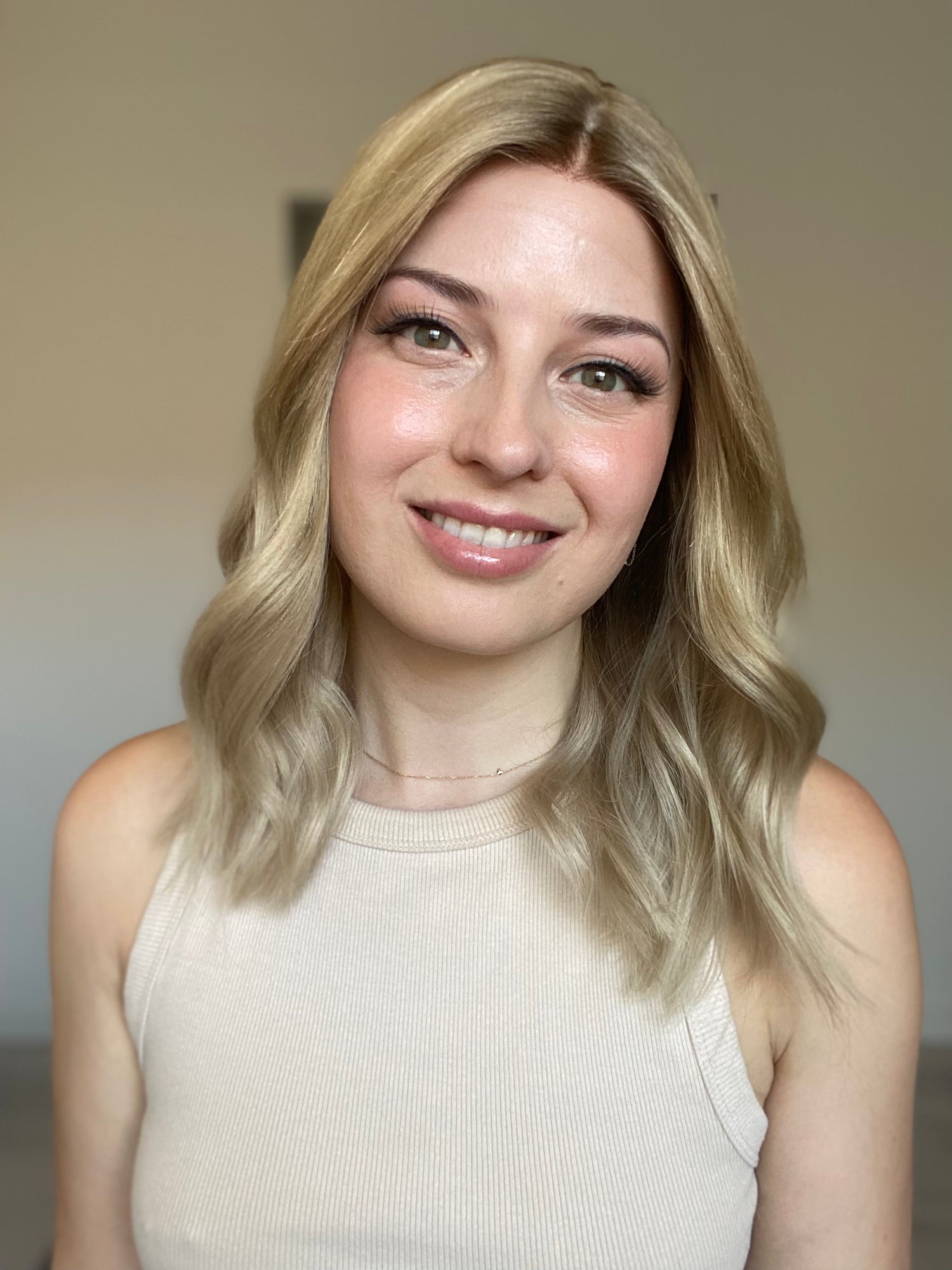Bright Rooted Blonde // Game Changer Wig // 16 Inches // M Cap