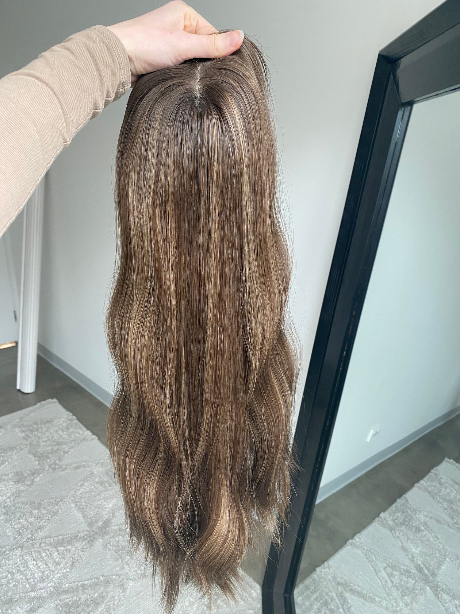 Light Highlighted Brunette 22 Inches Topper