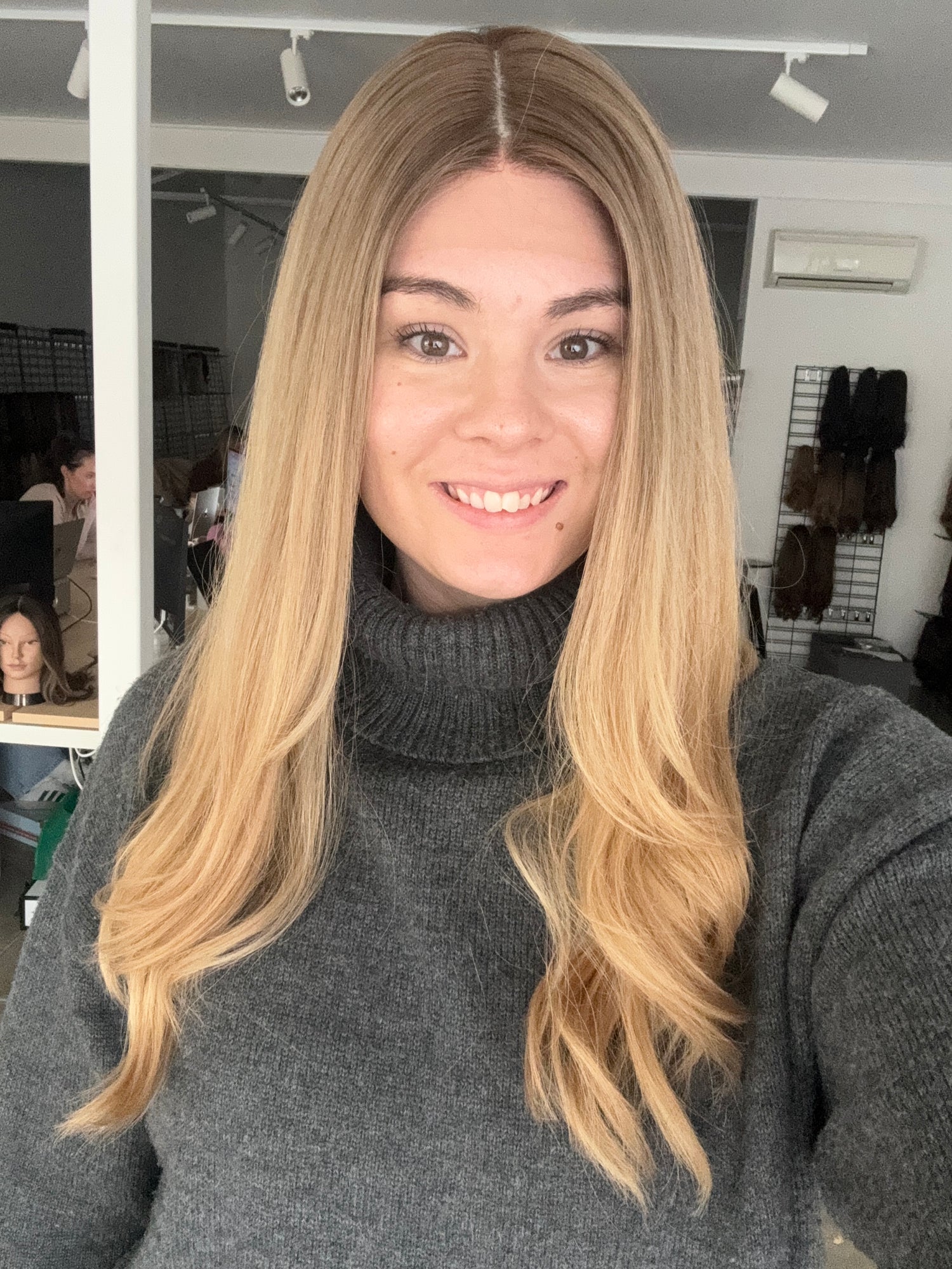 Neutral DImensional Blonde // Game Changer // M Cap // 24 Inches