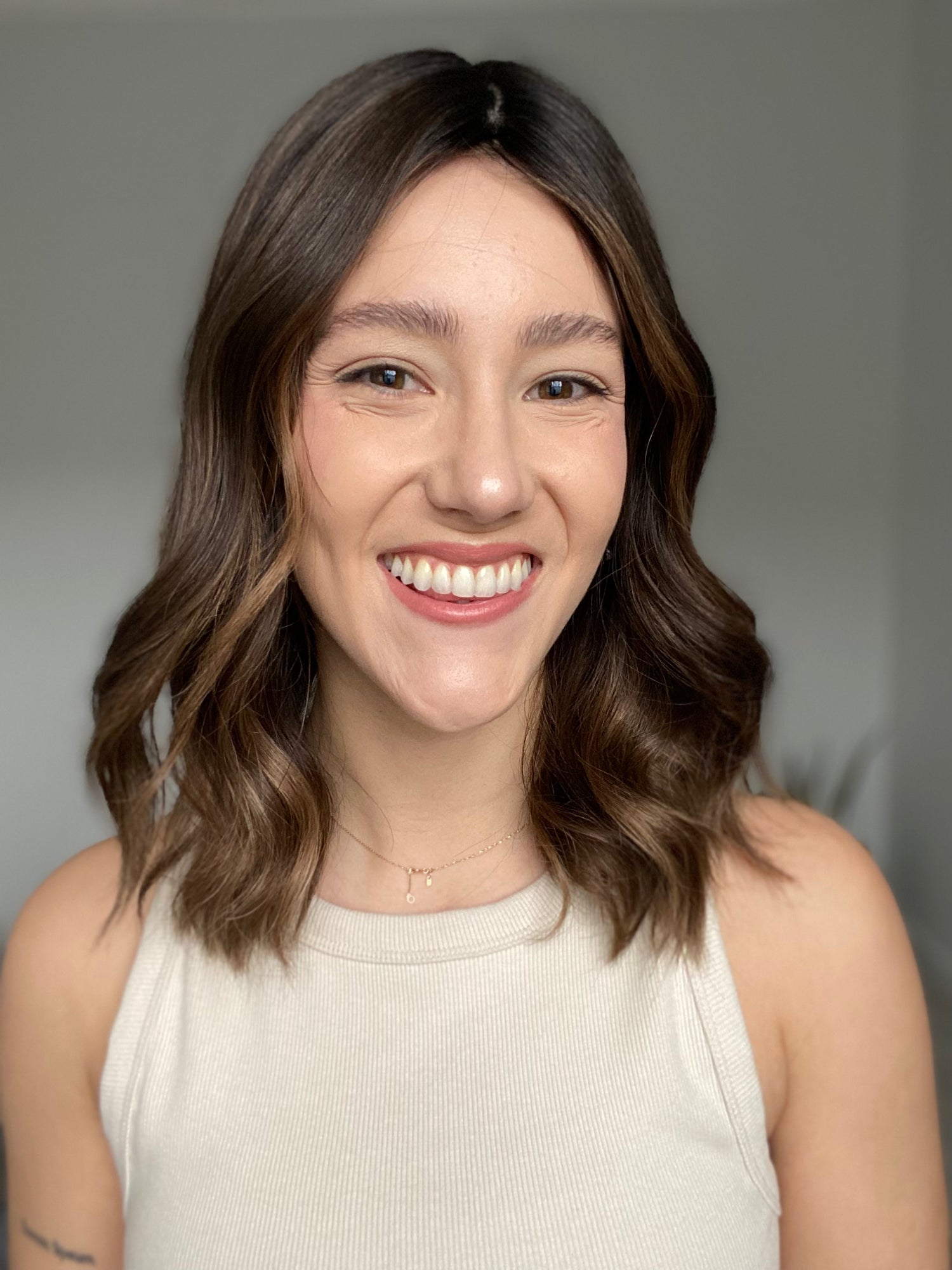 Balayage With Face Framing Highlights // Essentials Wig // 16