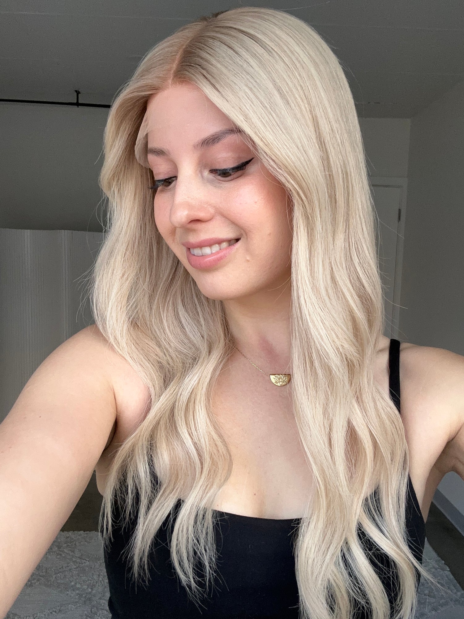 Bright Blonde // Luxe Wig // 22 Inches // M cap