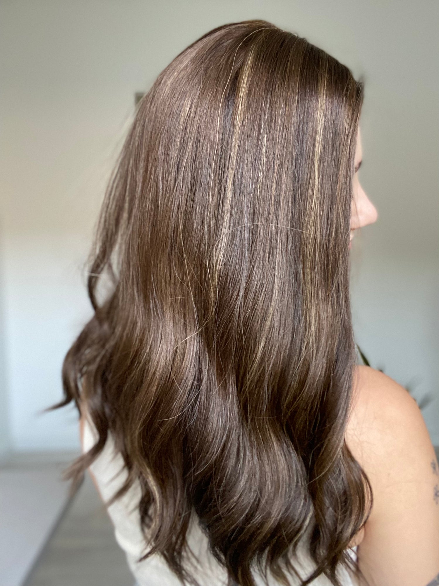 Medium Highlighted Brunette 8x8 22 Inches Topper