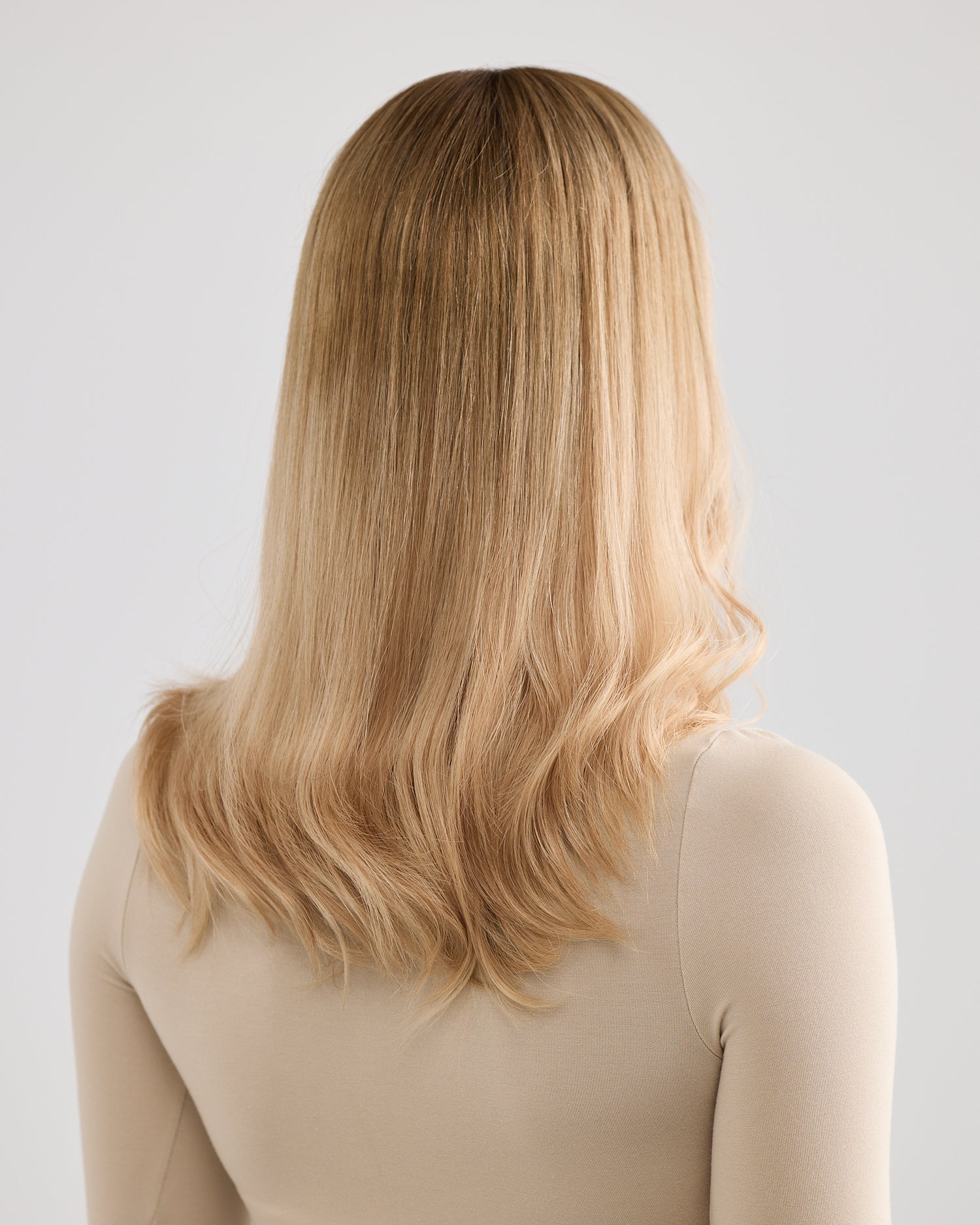SOFT SANDY BLONDE // LACE TOPPER // 18 INCHES // 7x7 CAP