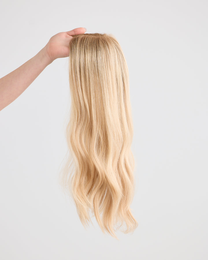 VANILLA BLONDE // LACE TOPPER // 20 INCHES // 8x8 CAP