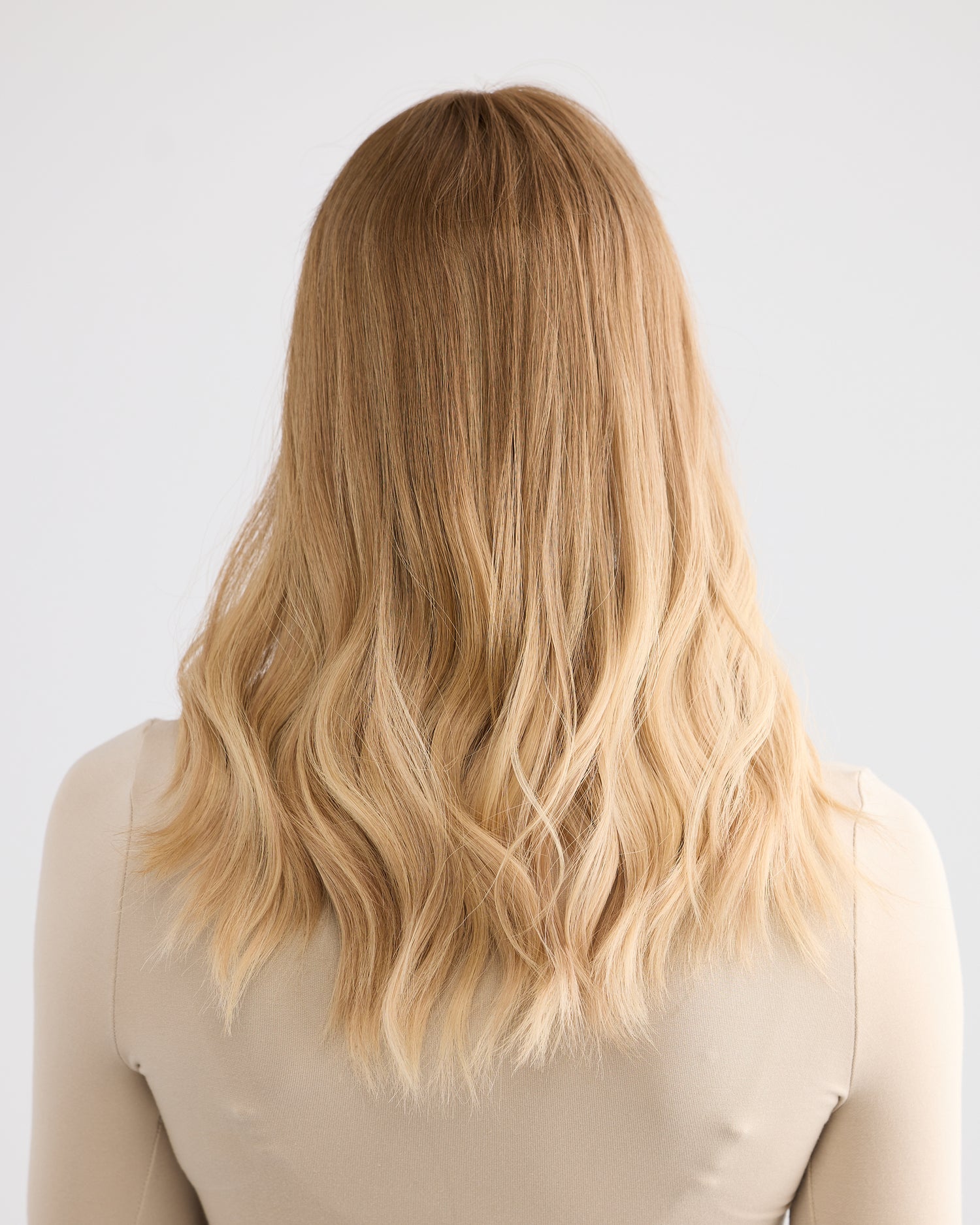 LIGHT HONEY BLONDE // LACE TOPPER // 18 INCHES // 8x8 CAP