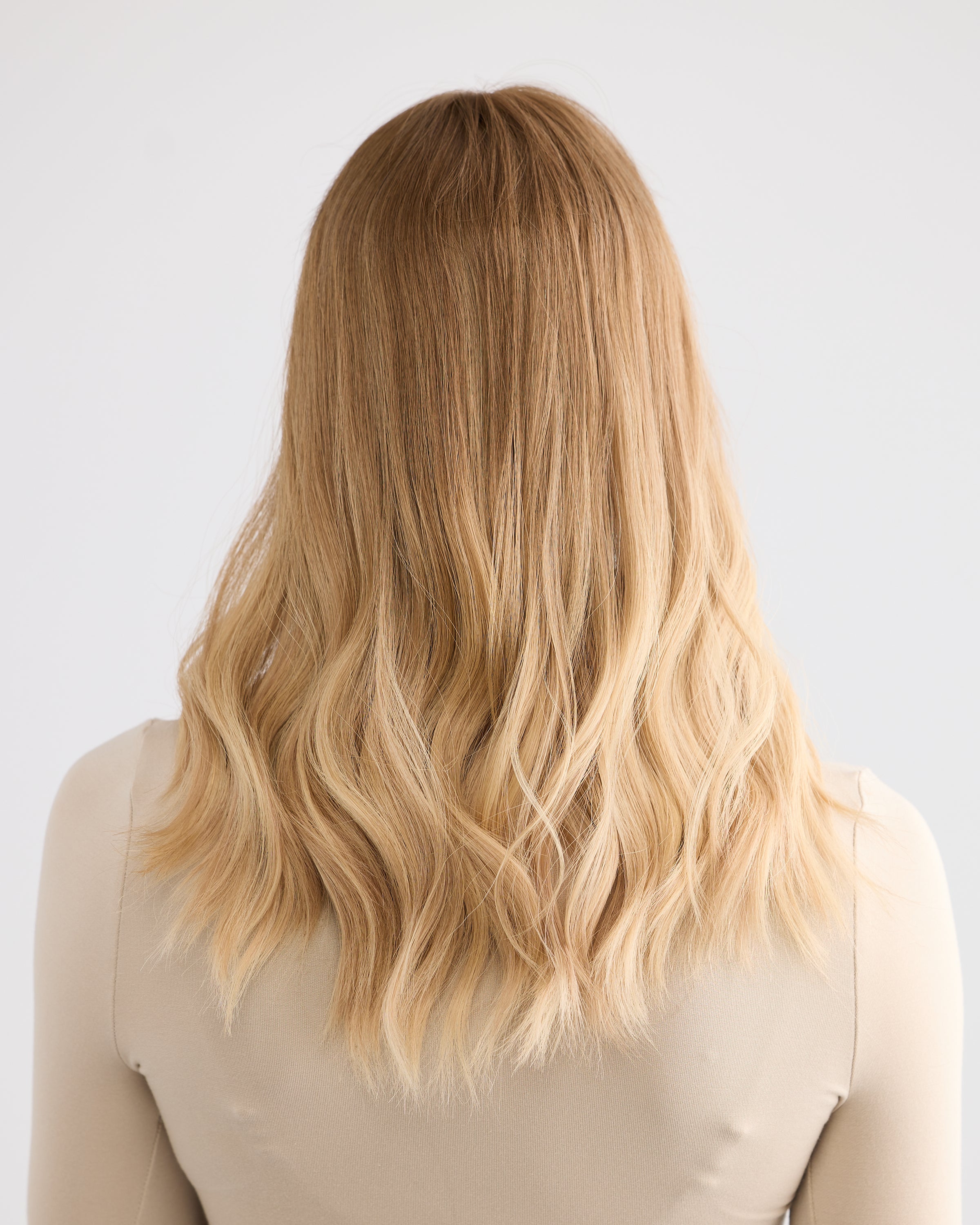 LIGHT HONEY BLONDE // LACE TOPPER // 18 INCHES // 8x8 CAP
