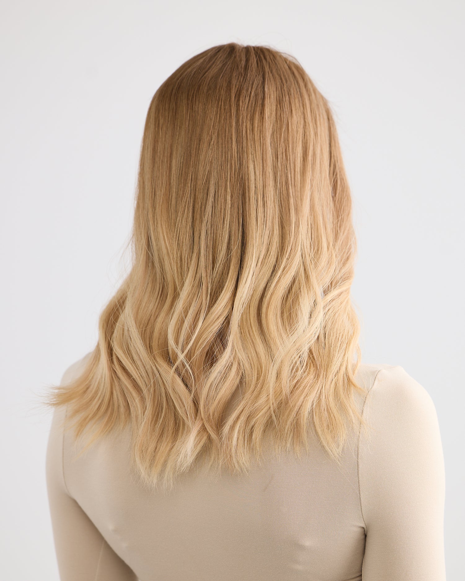 LIGHT HONEY BLONDE // LACE TOPPER // 18 INCHES // 8x8 CAP