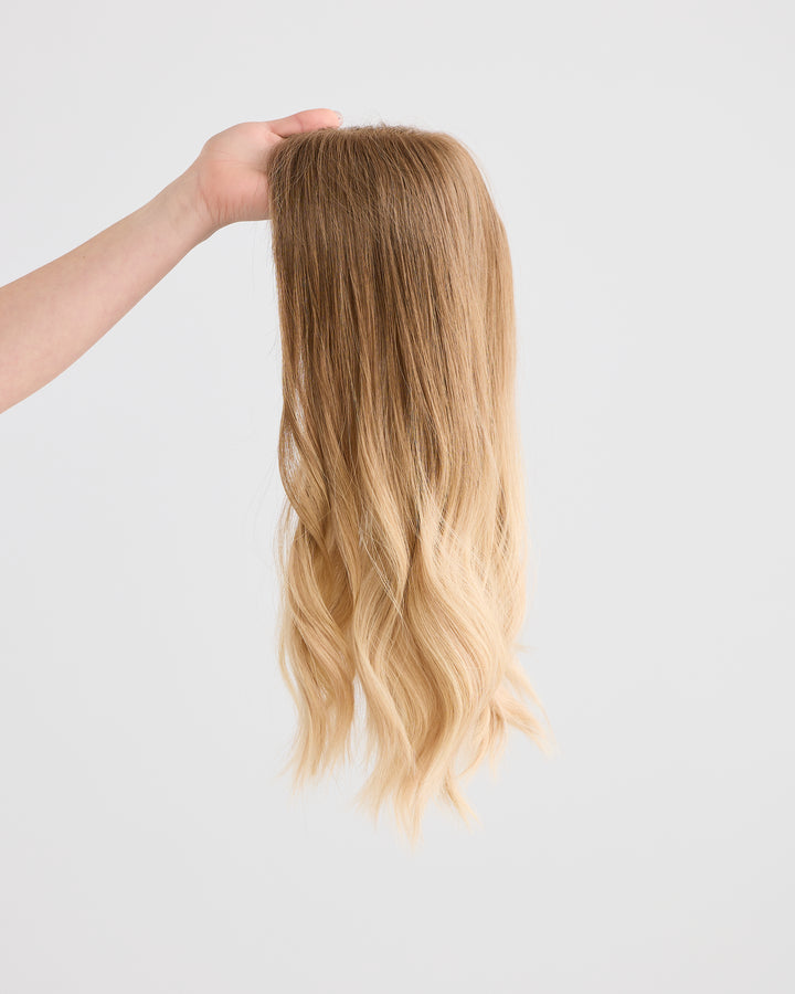 LIGHT HONEY BLONDE // LACE TOPPER // 18 INCHES // 8x8 CAP