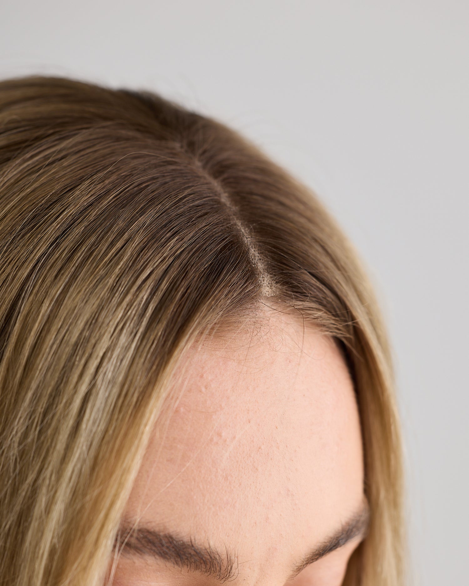 LIGHT DIMENSIONAL BLONDE // LACE TOPPER // 20 INCHES // 7x7 CAP