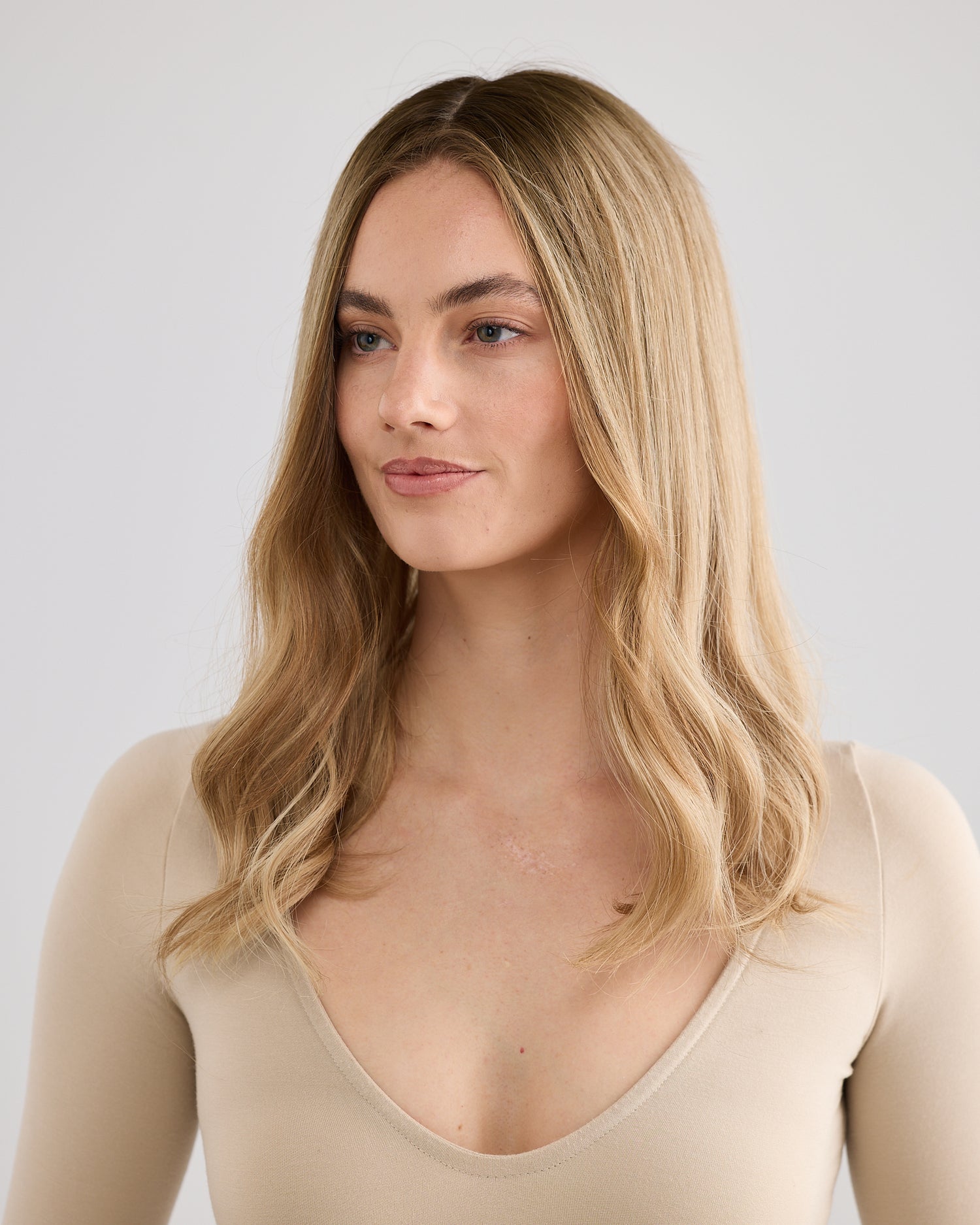 SOFT SANDY BLONDE // LACE TOPPER // 18 INCHES // 7x7 CAP