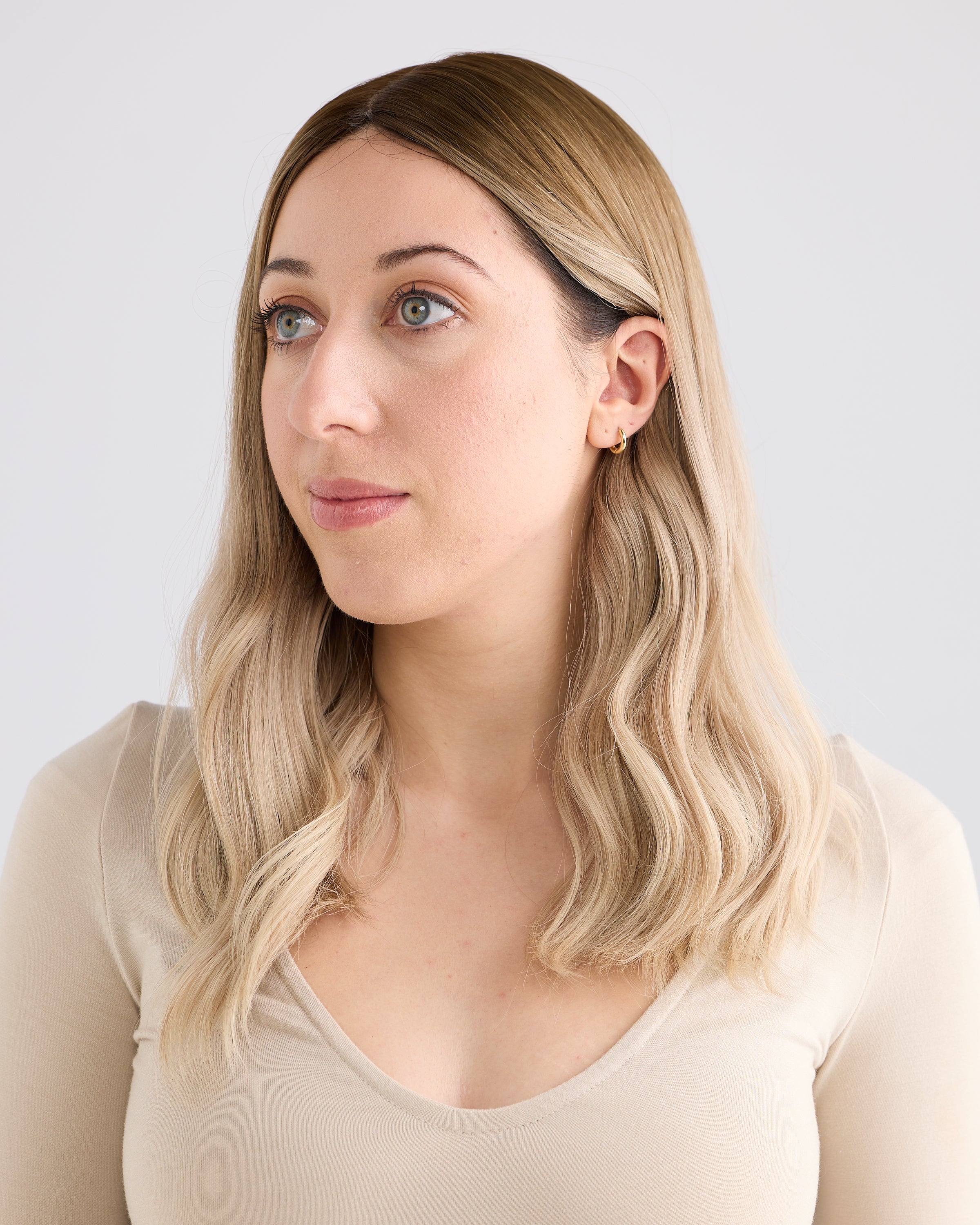 ROOTED BALAYAGE BLONDE // TOPPER // 18 INCHES // 8x8 CAP