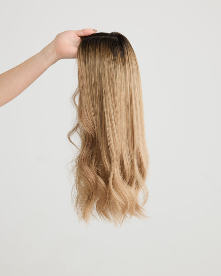 DARK ROOTED BLONDE // TOPPER // 18 INCHES // 8x8 CAP